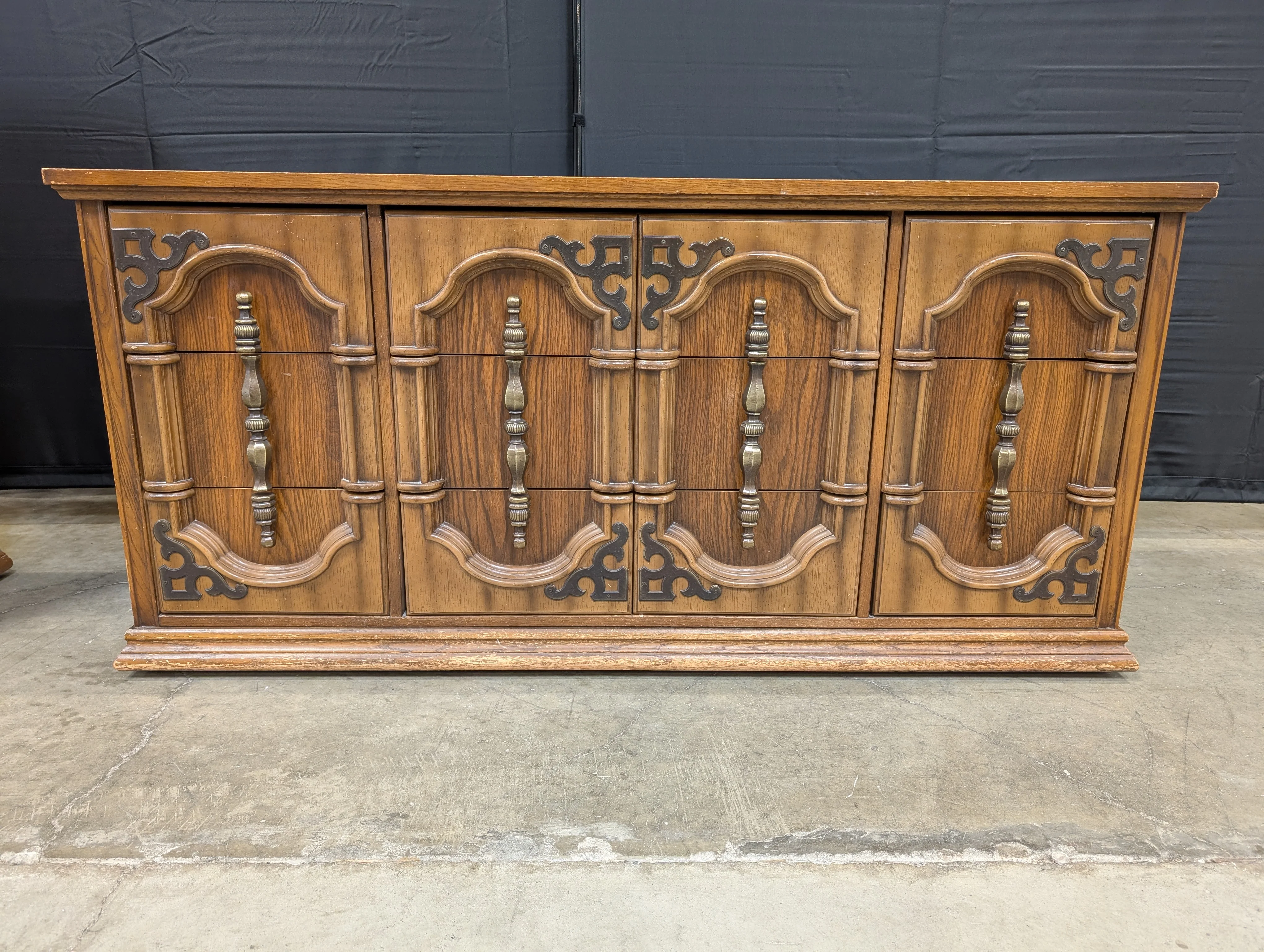 Bassett Furniture Carved Wood Nine Drawer Dresser - Image 2