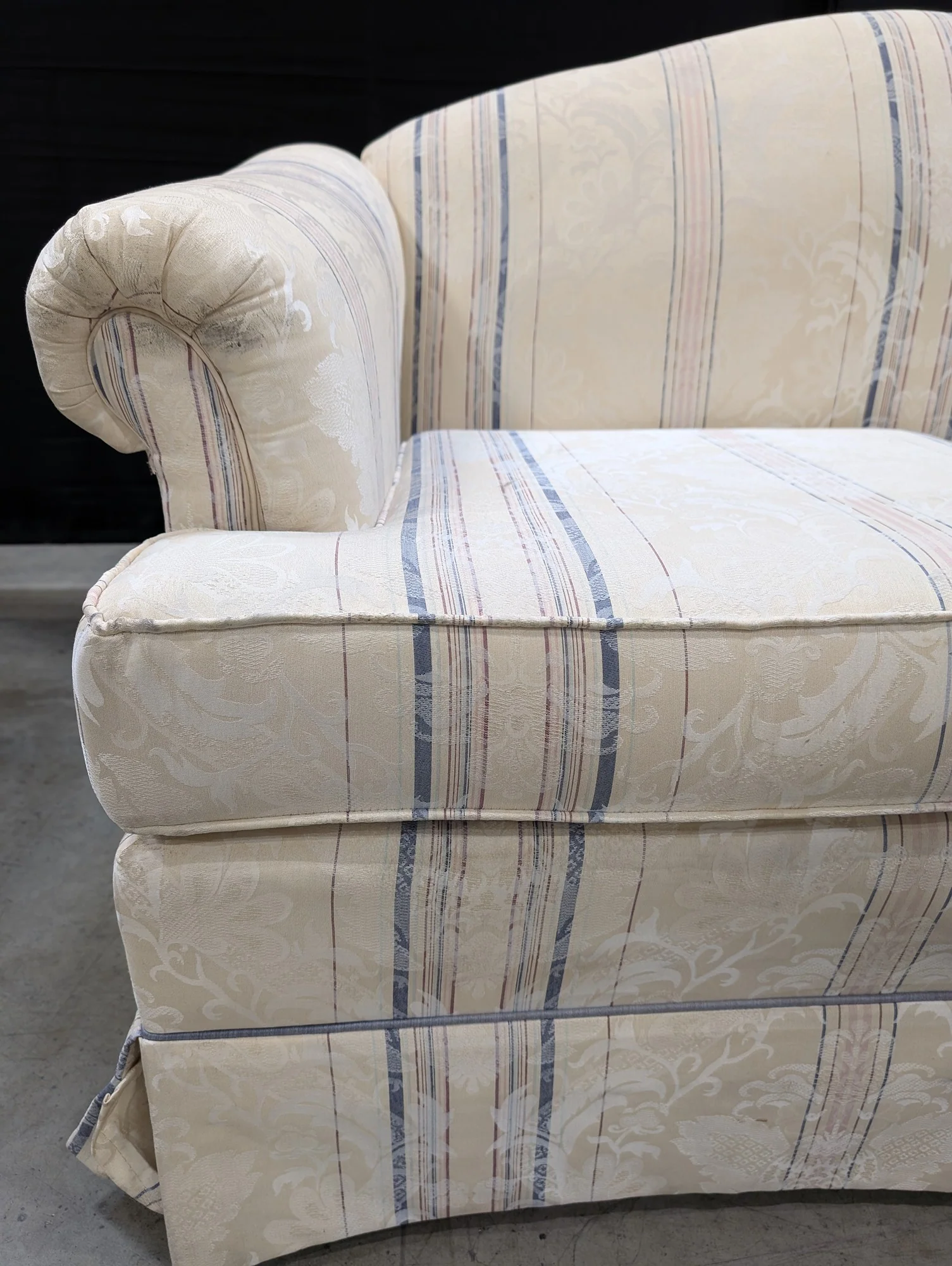 Pem-Kay Traditional Rolled Arm Striped Loveseat Sofa - Image 3