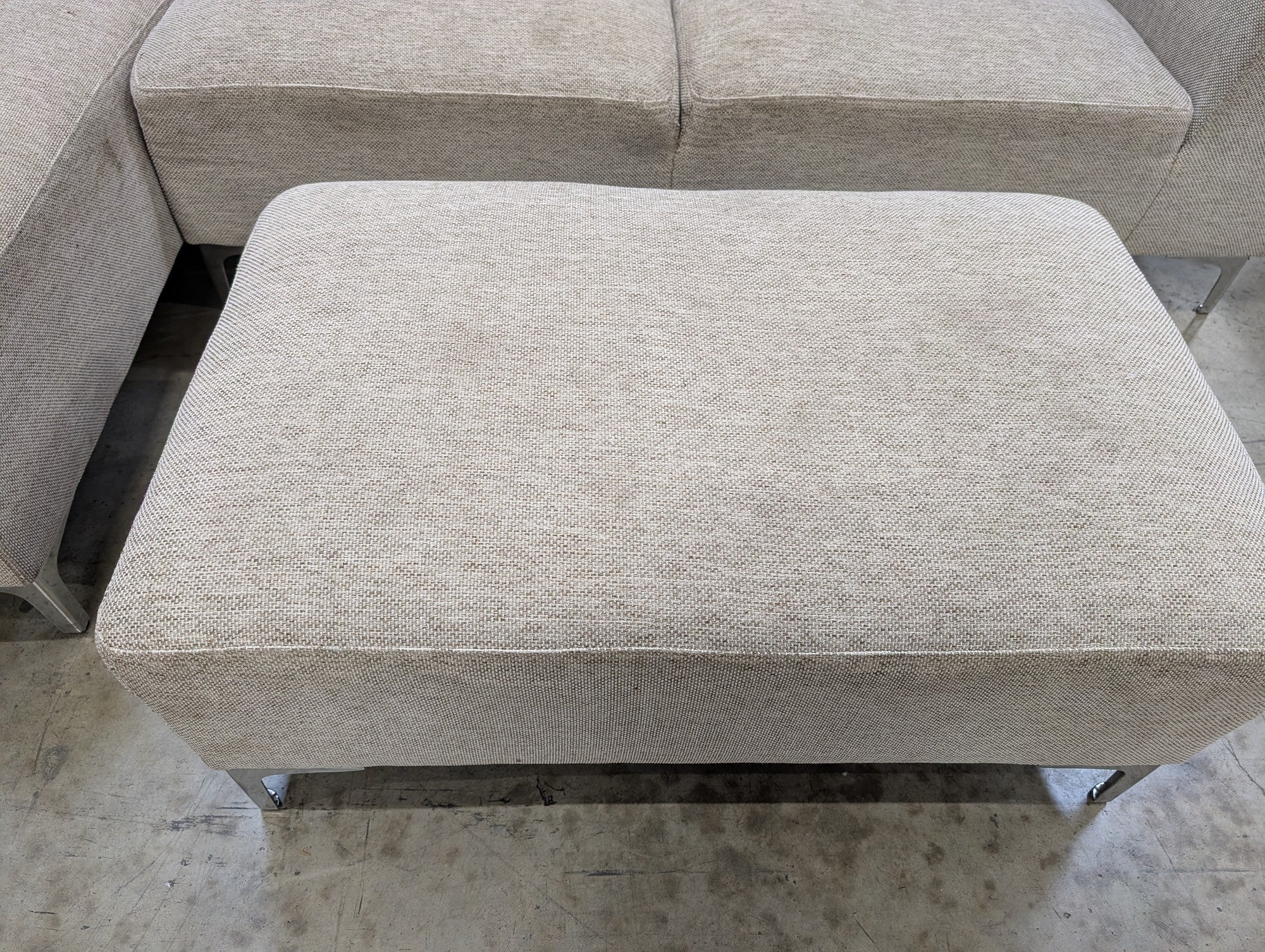 Modern Upholstered Sectional Sofa with Chaise and Ottoman - Image 4