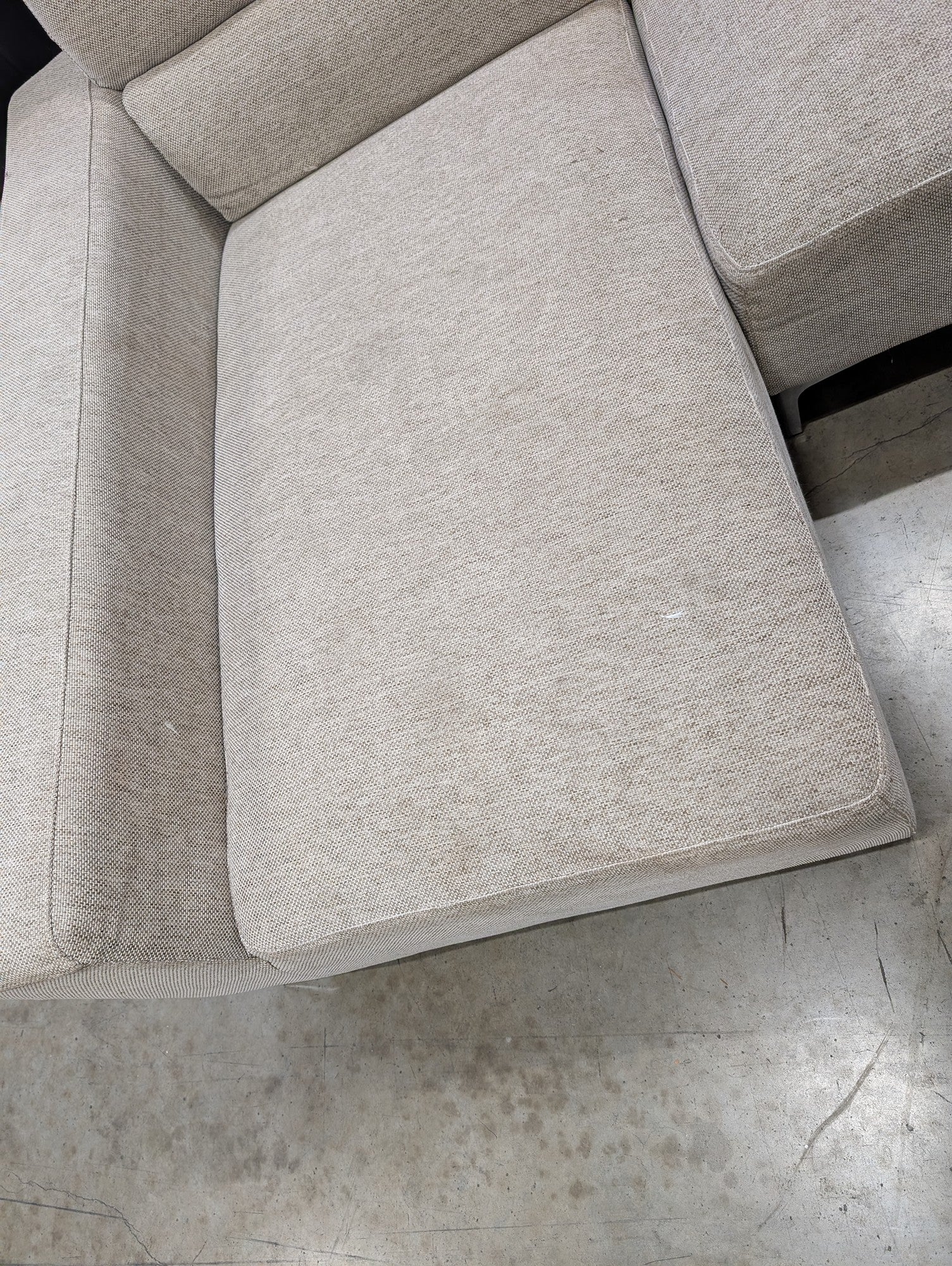 Modern Upholstered Sectional Sofa with Chaise and Ottoman - Image 5