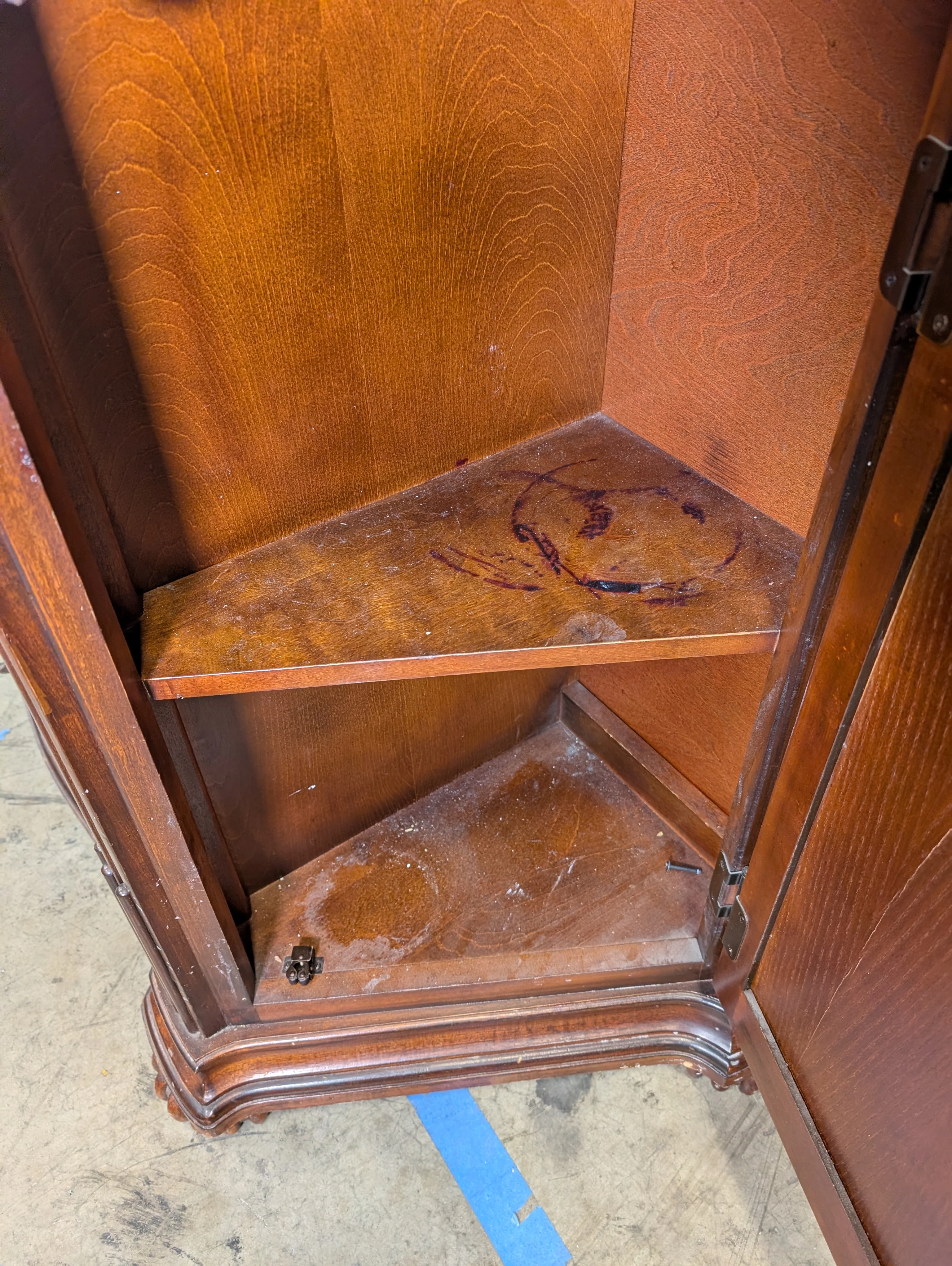 Traditional Cherry Stained Wood Dresser with Ornate Hardware - Image 6