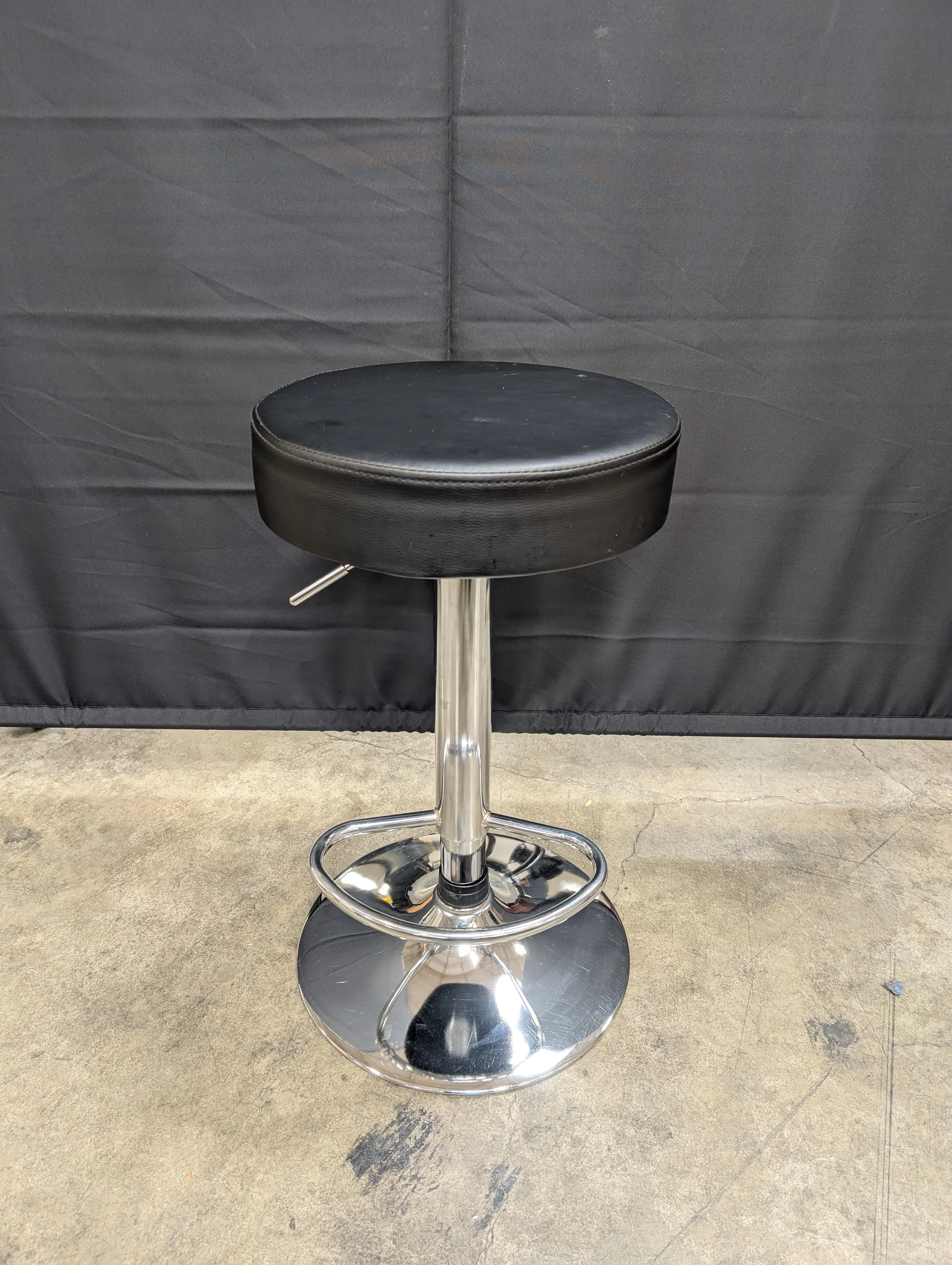 Modern Black Adjustable Bar Stools with Chrome Base - Image 3