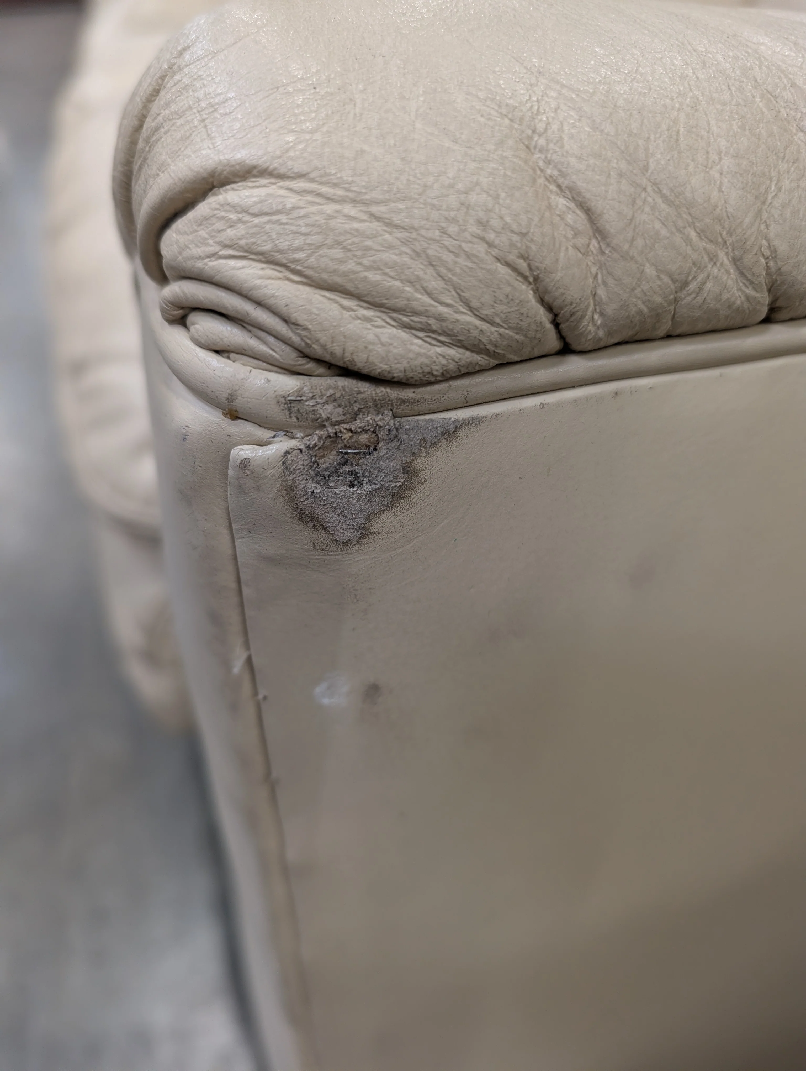 Emerson Leather Cream Sofa - Image 12