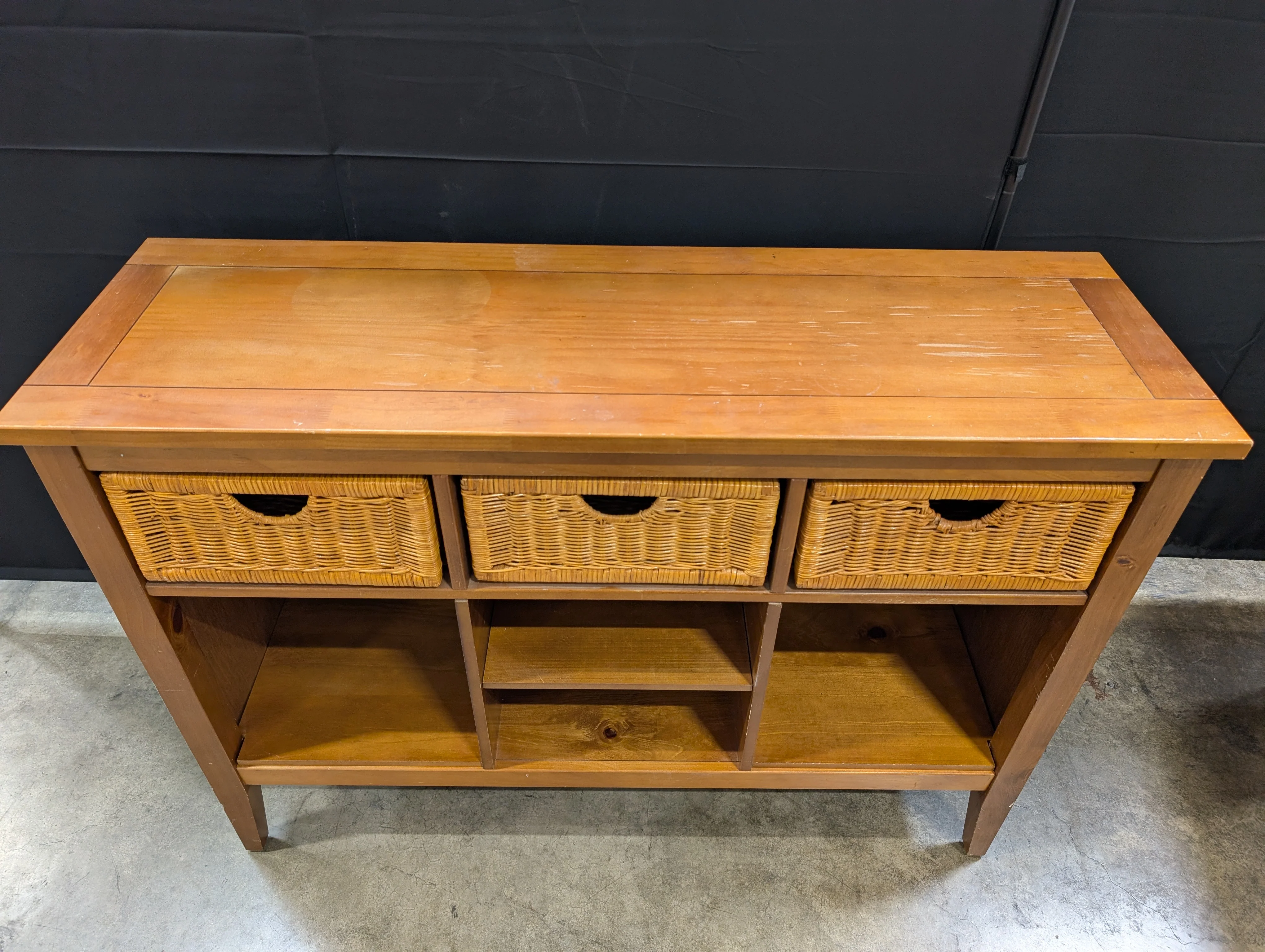 Wooden Console Table with Wicker Baskets and Open Shelves - Image 3