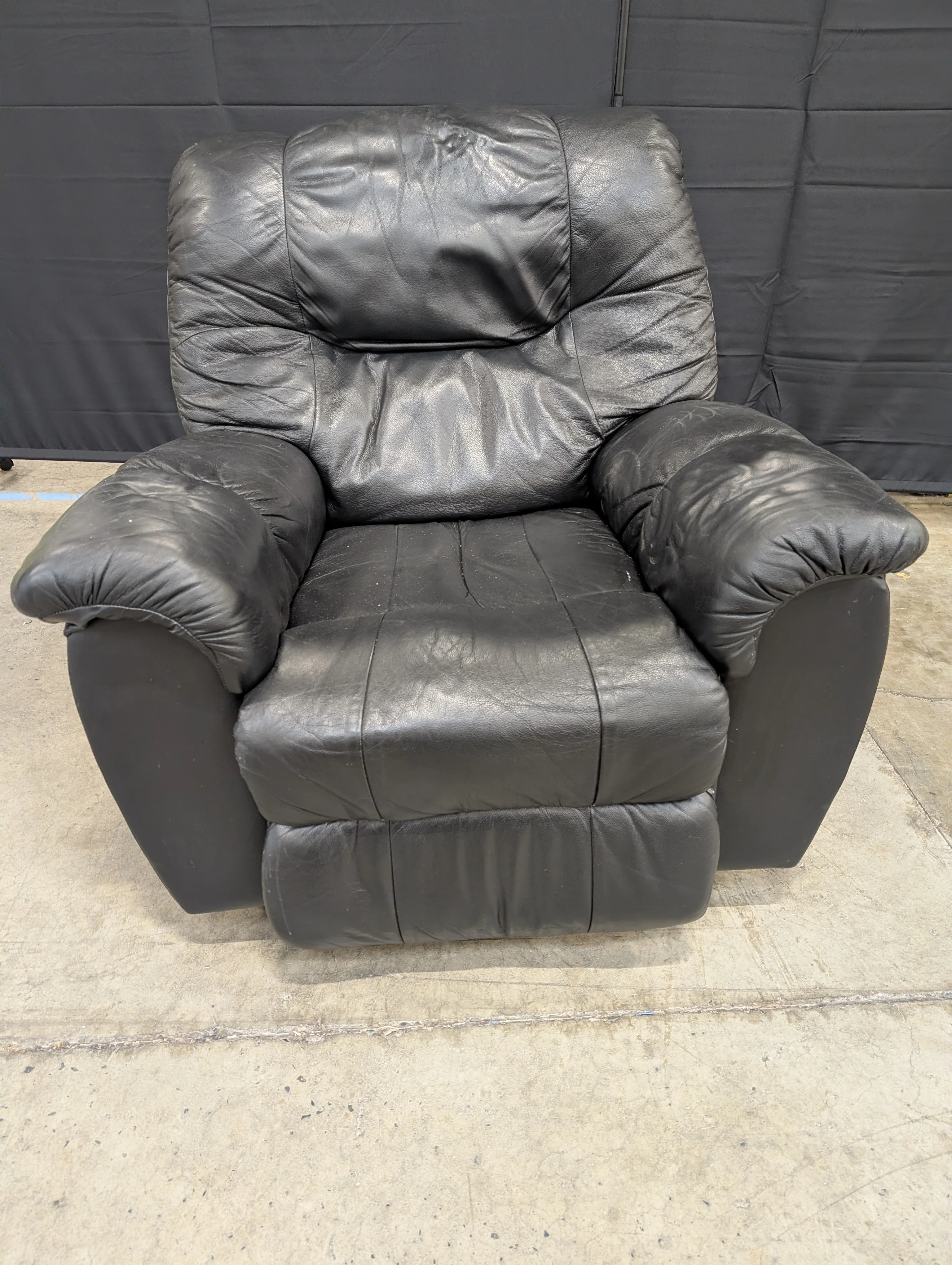 Plush Black Leather Sectional Sofa - Image 2