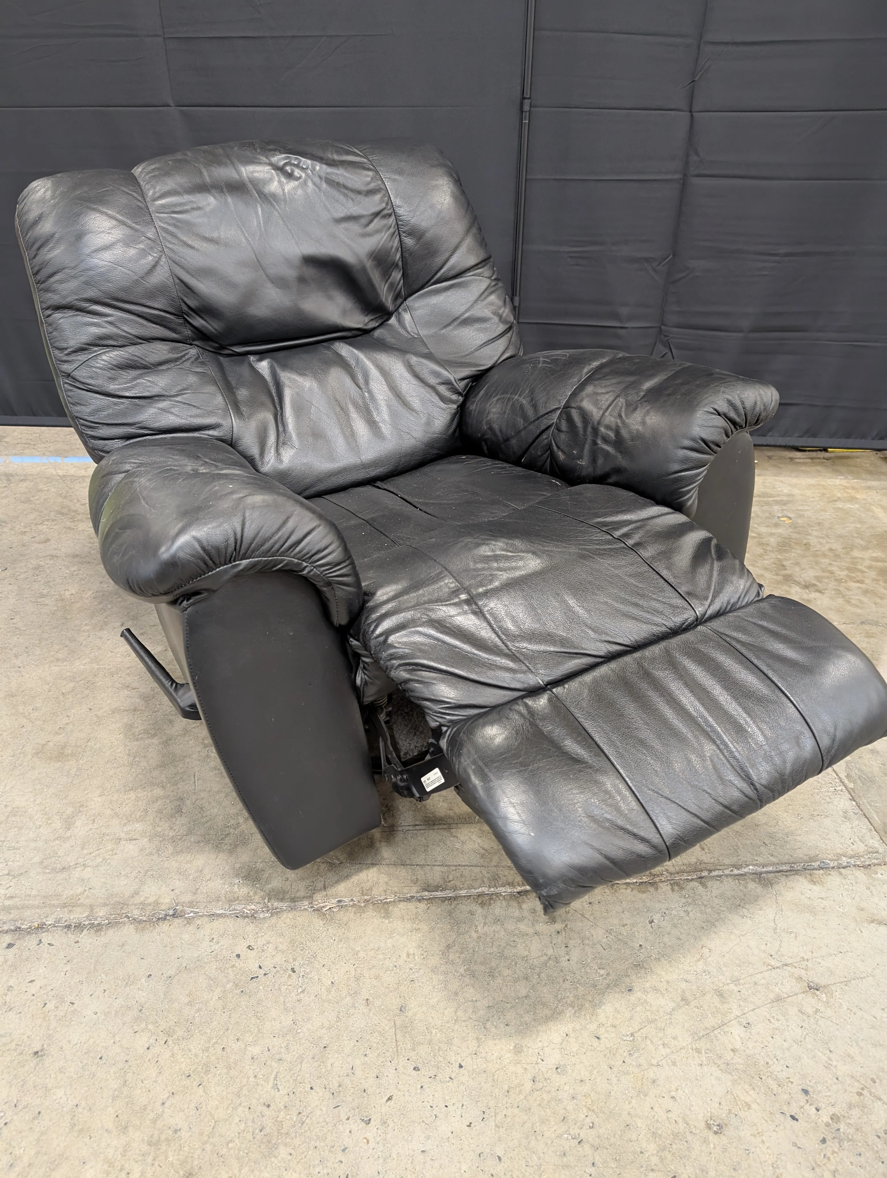 Plush Black Leather Sectional Sofa - Image 3
