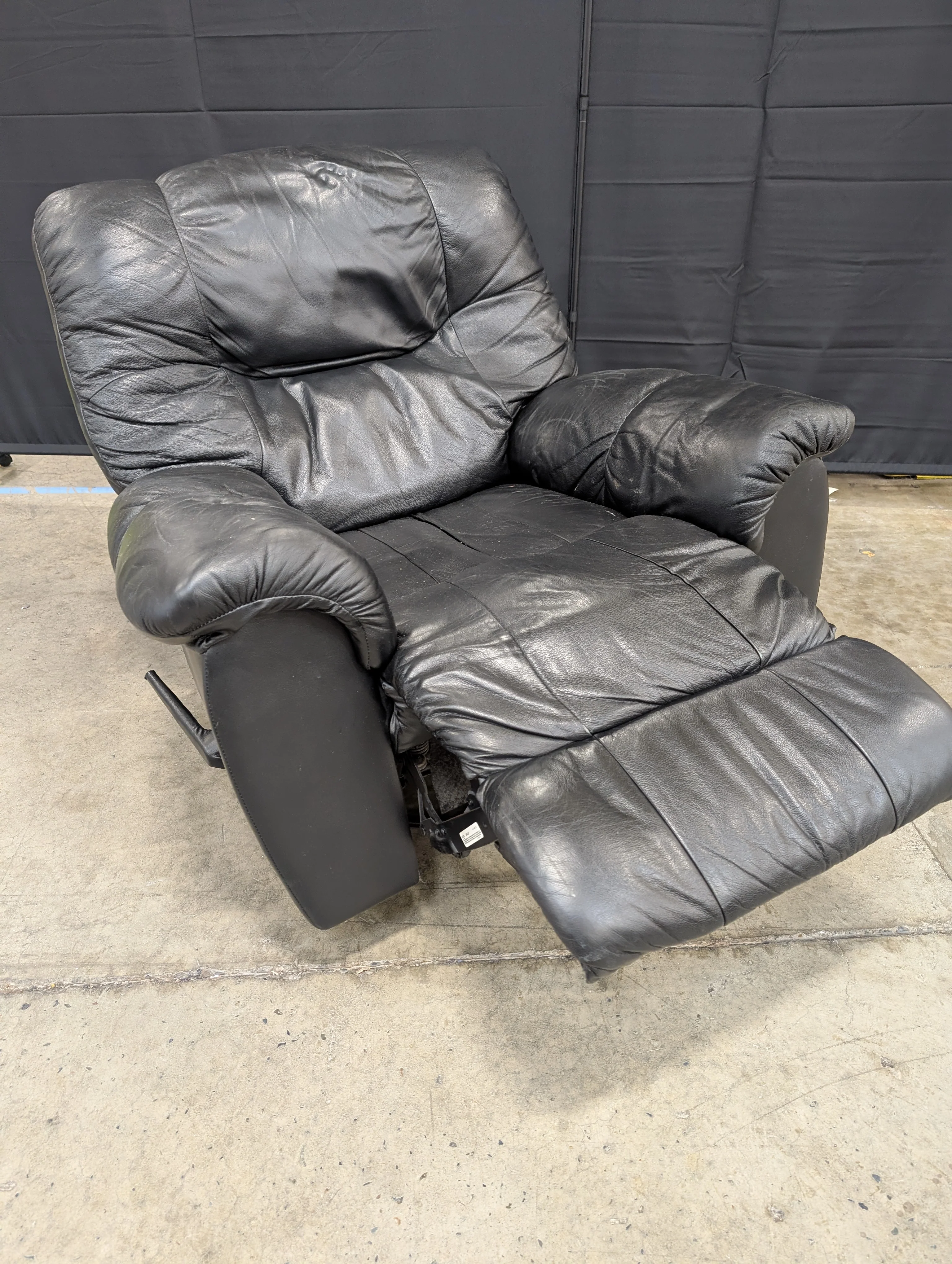 Plush Black Leather Sectional Sofa - Image 4