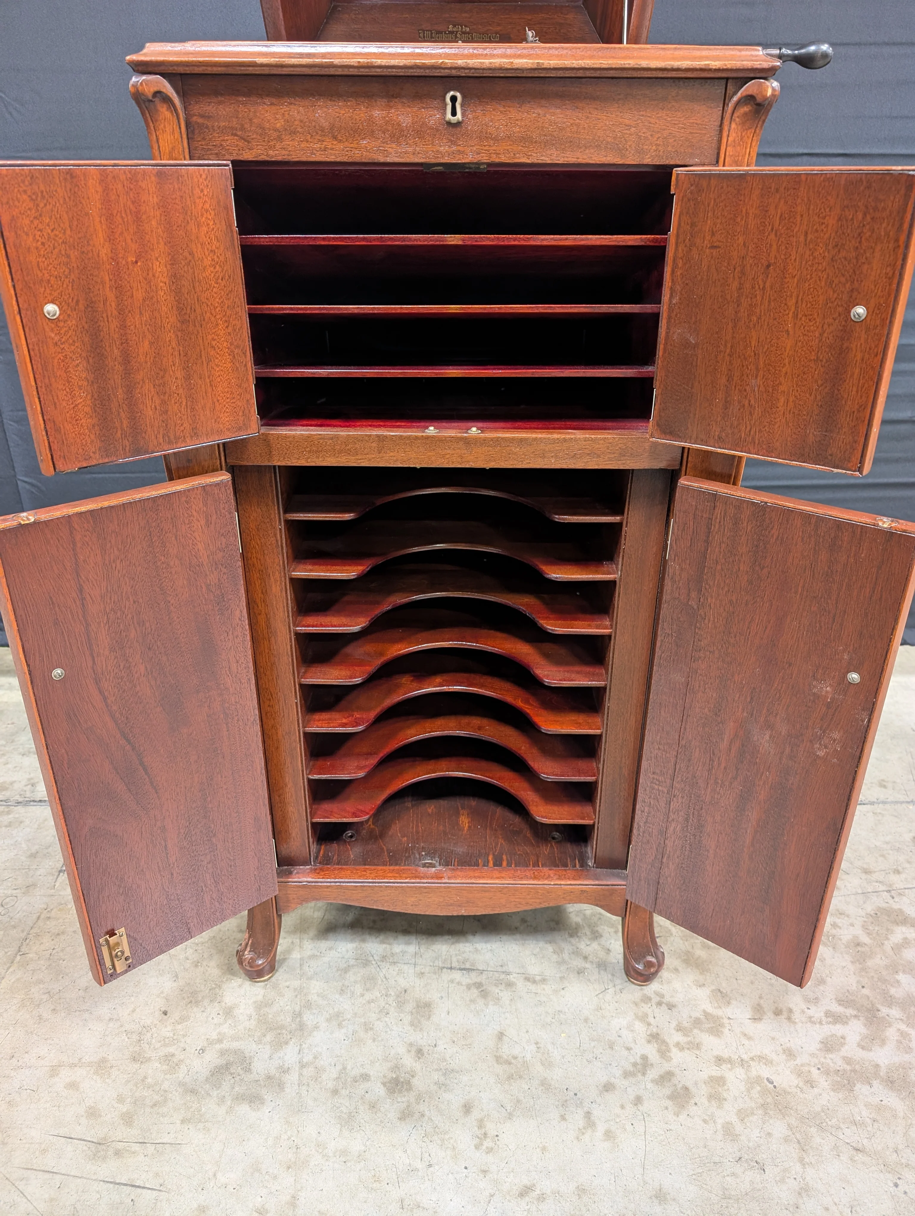Vintage Victor VV-XI Victrola Phonograph Wood Cabinet - Image 11