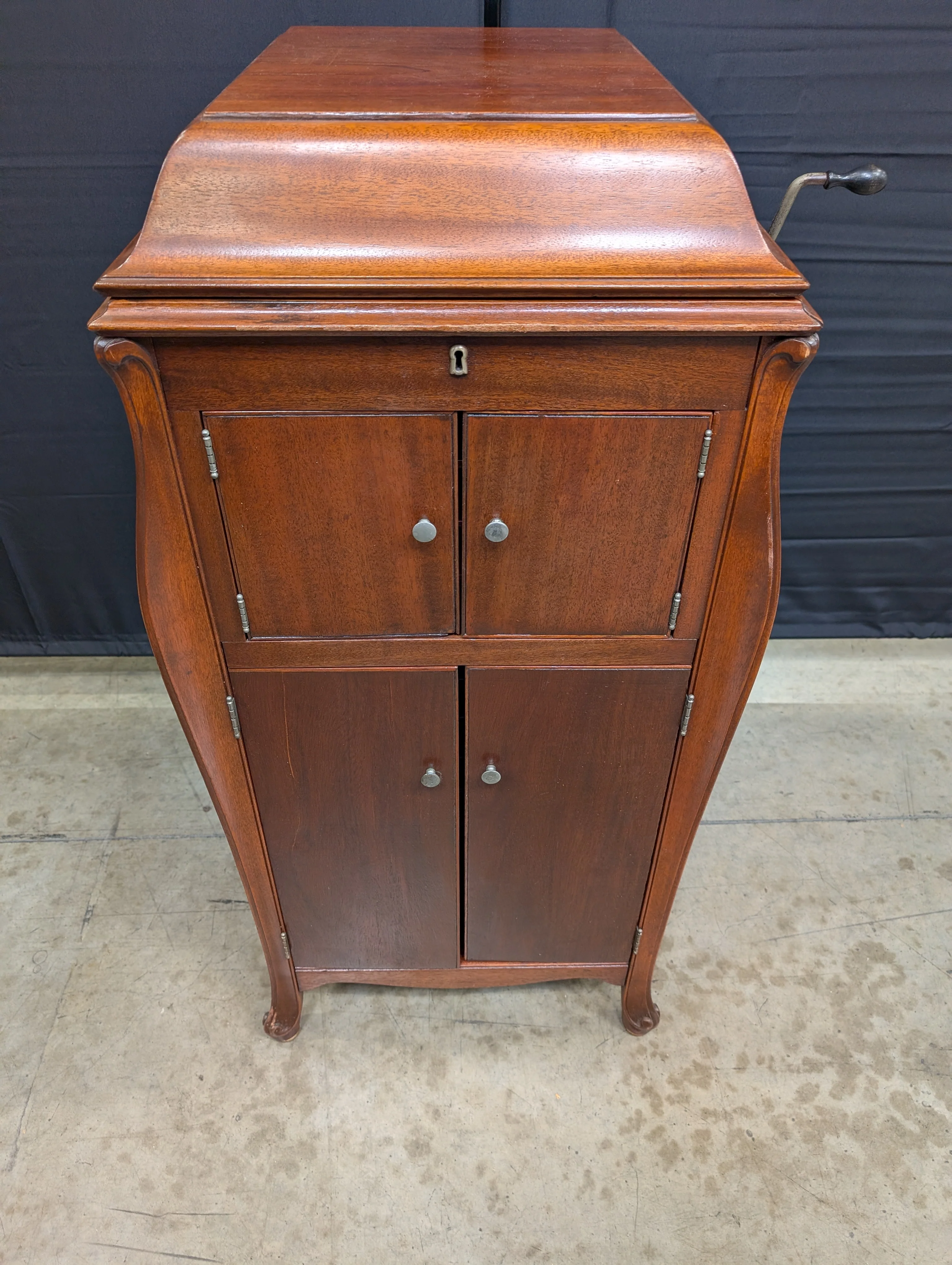 Vintage Victor VV-XI Victrola Phonograph Wood Cabinet - Image 8