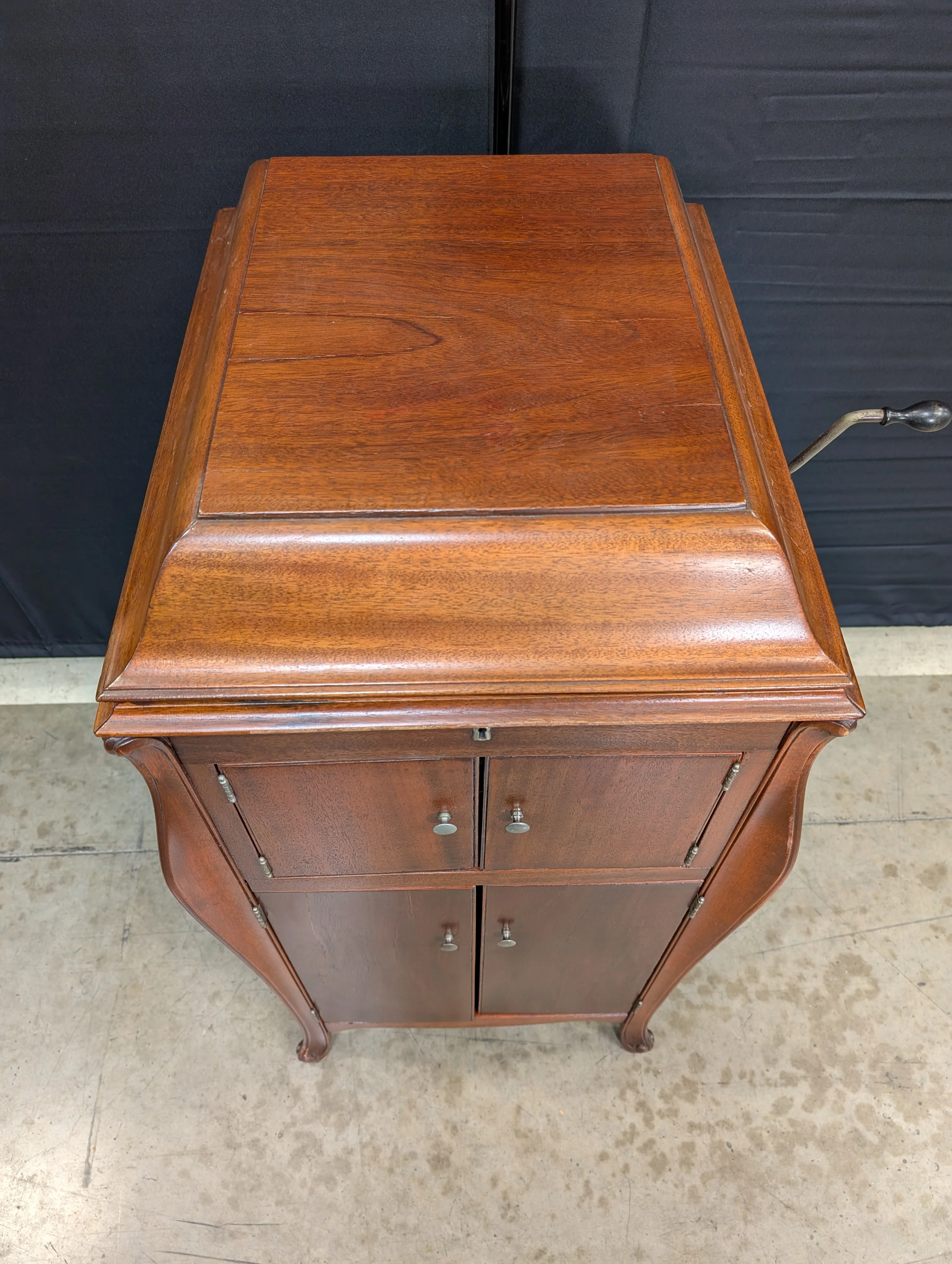 Vintage Victor VV-XI Victrola Phonograph Wood Cabinet - Image 9