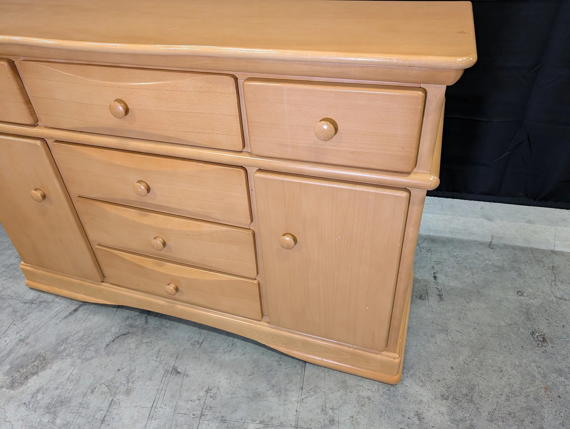 Natural Tone Multi-Drawer Storage Dresser with Side Cabinets - Image 3