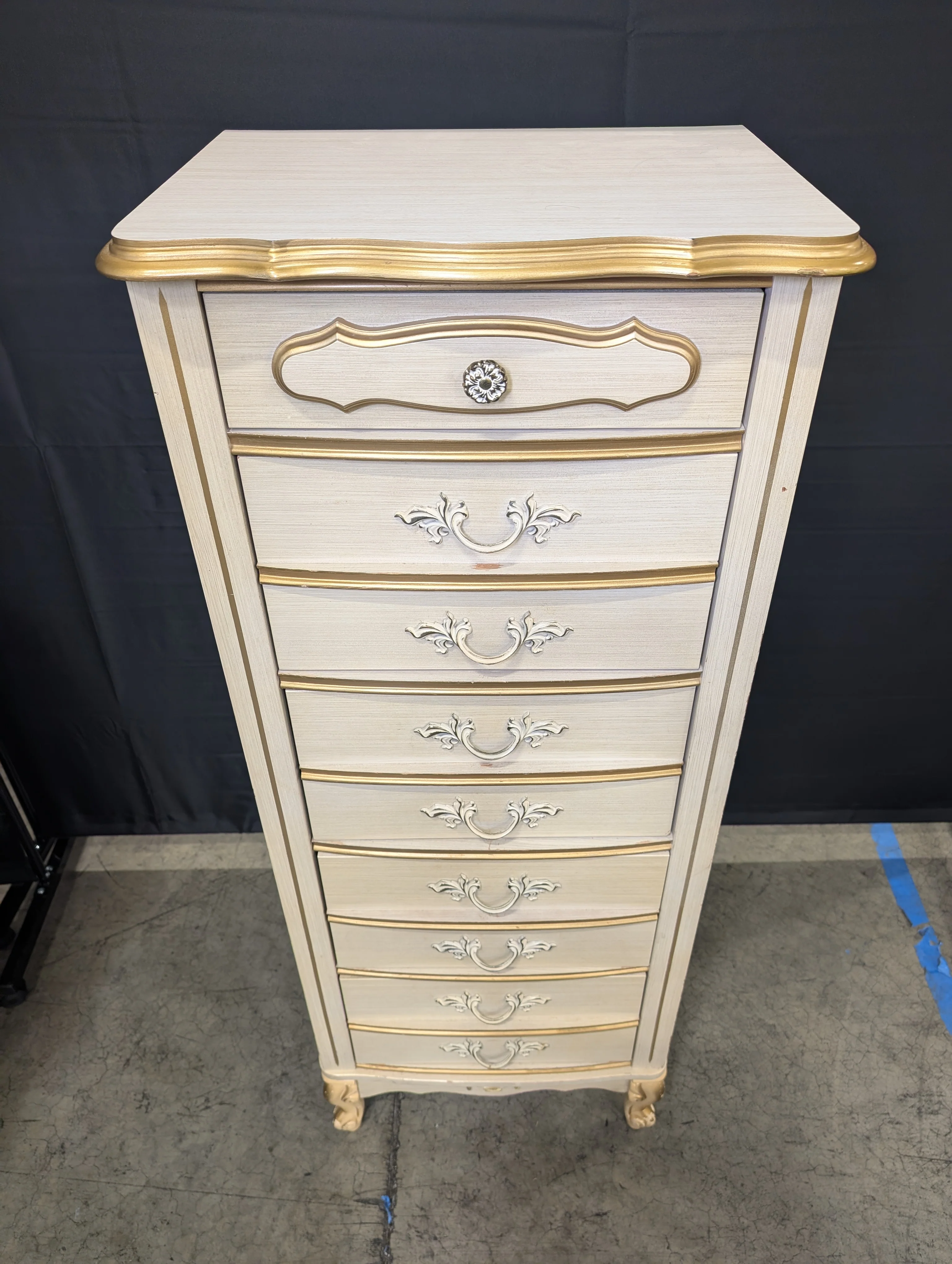 Vintage French Provincial Tall Chest of Drawers, Cream and Gilt Accents - Image 9