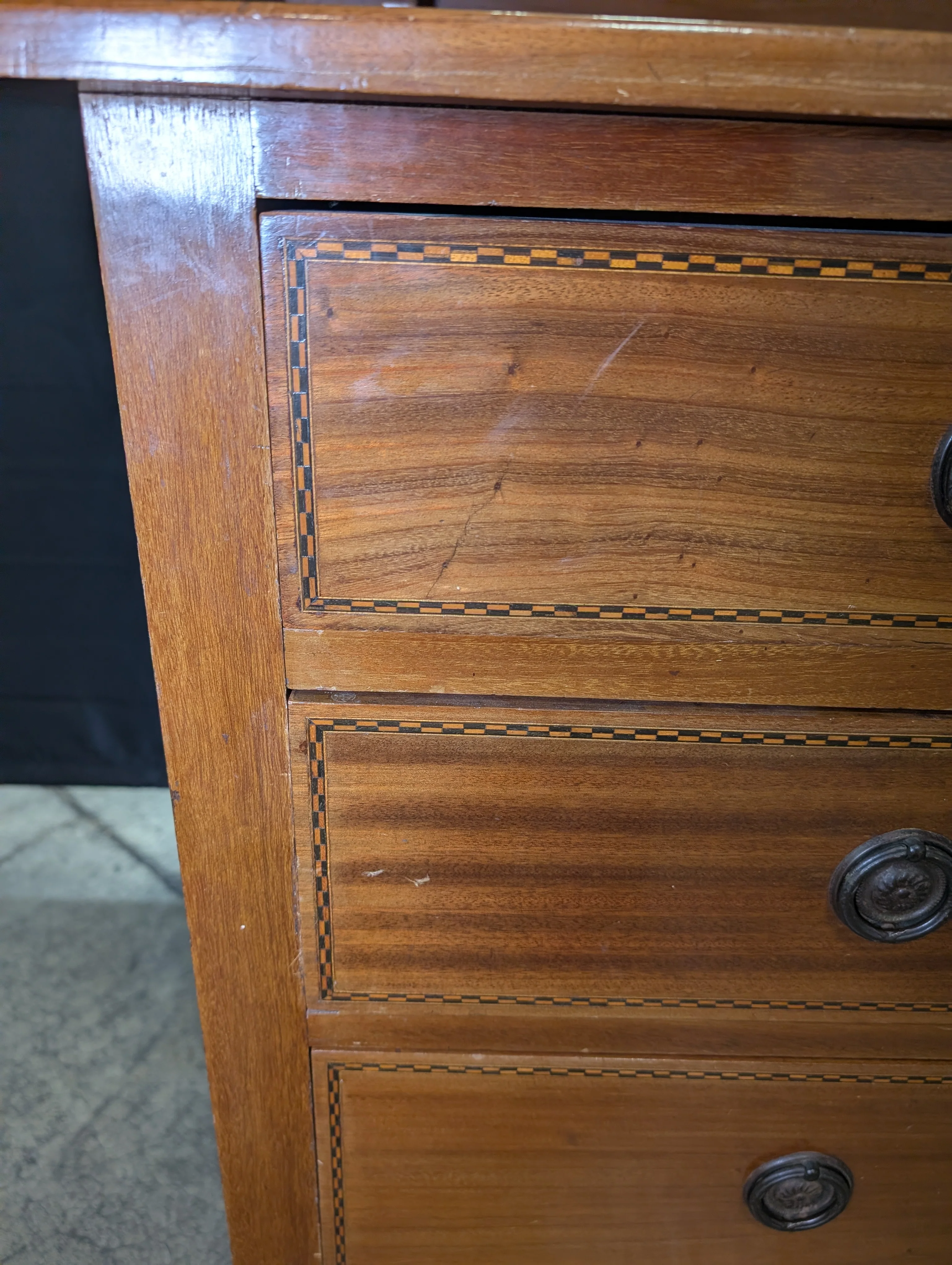 Classic Wooden Dresser with Tilting Mirror and Shelf - Image 4