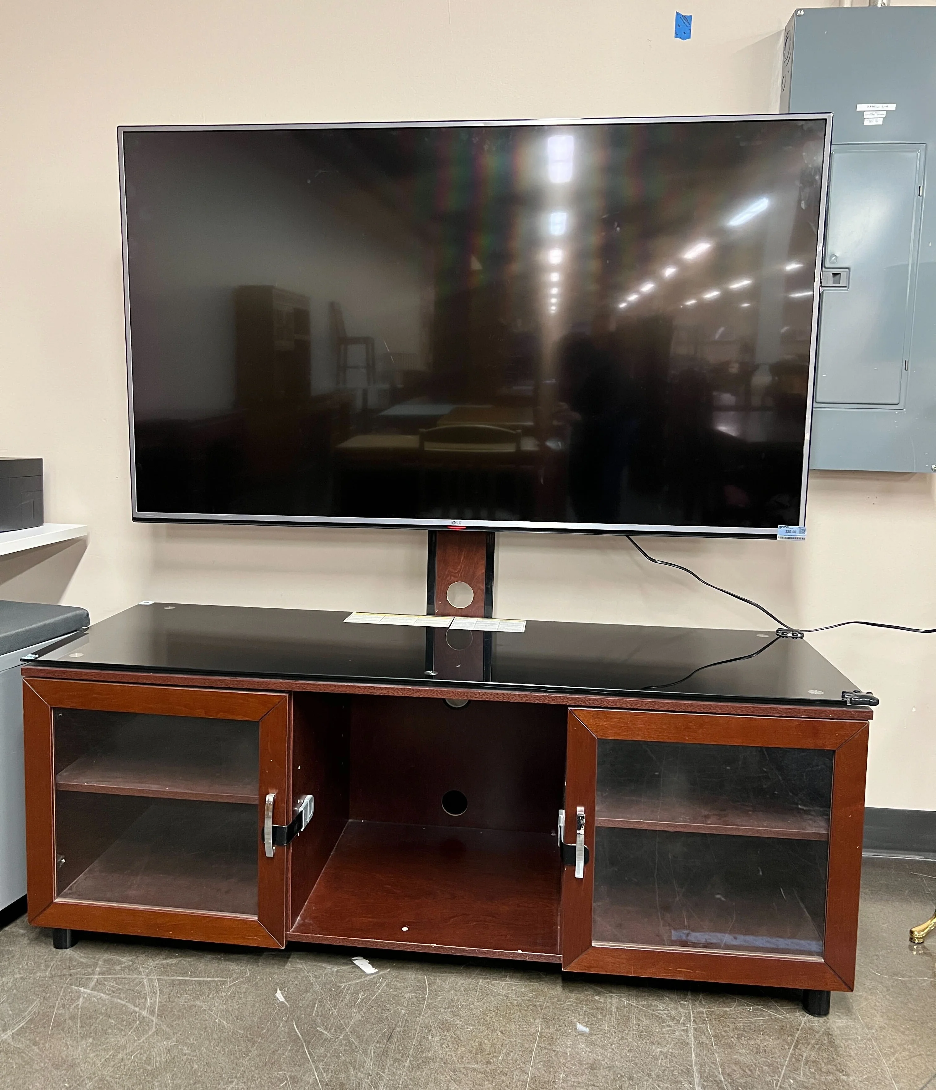 LG 4K UHD Smart LED TV - 65" - Image 5