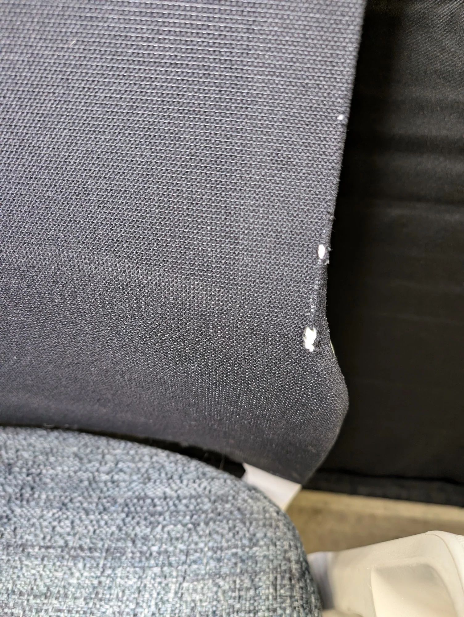 Modern Grey Fabric and Black Mesh Office Chair with White Frame - Image 3