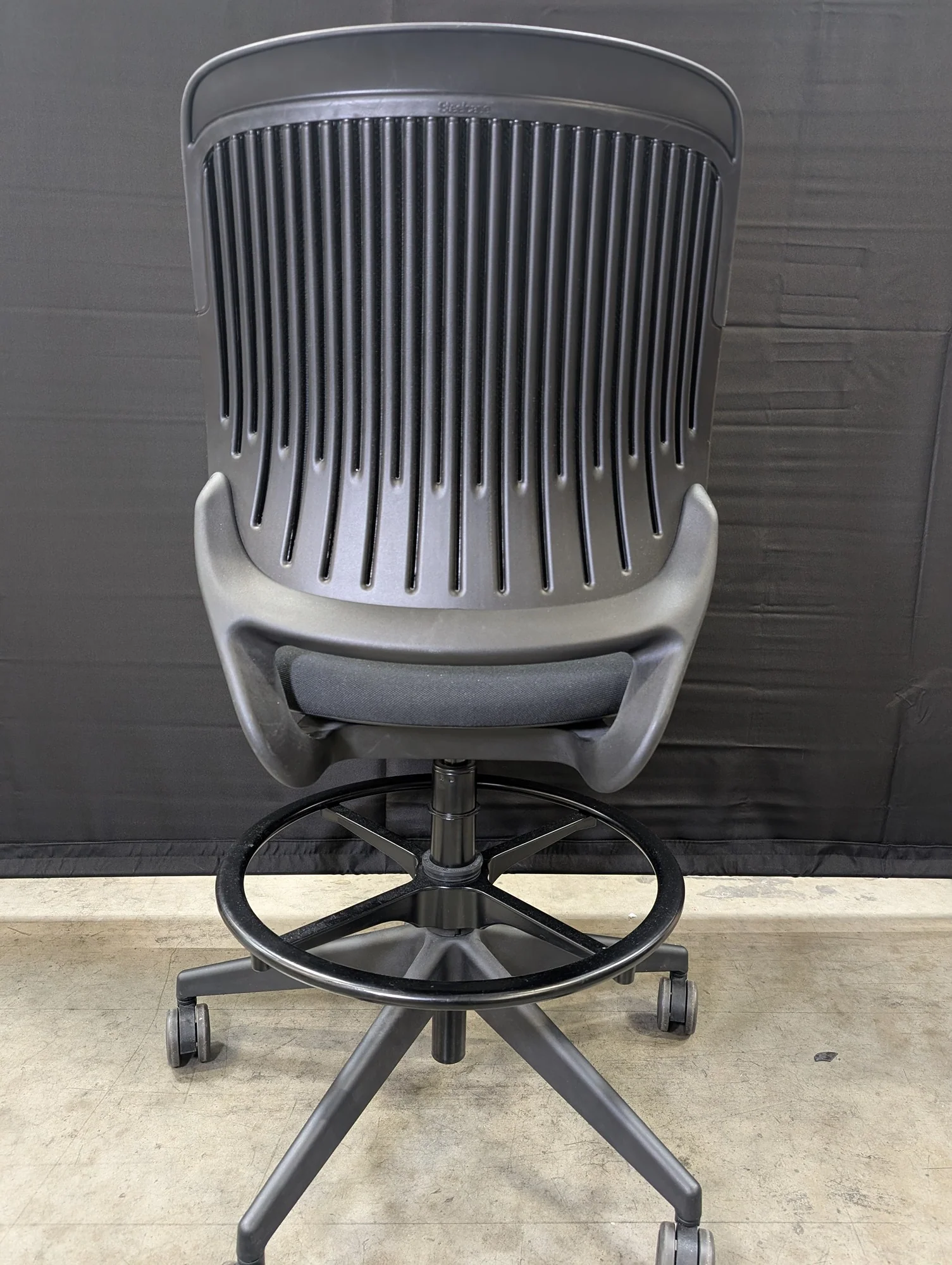 Steelcase 434710 Drafting Stool with Foot Ring - Image 3