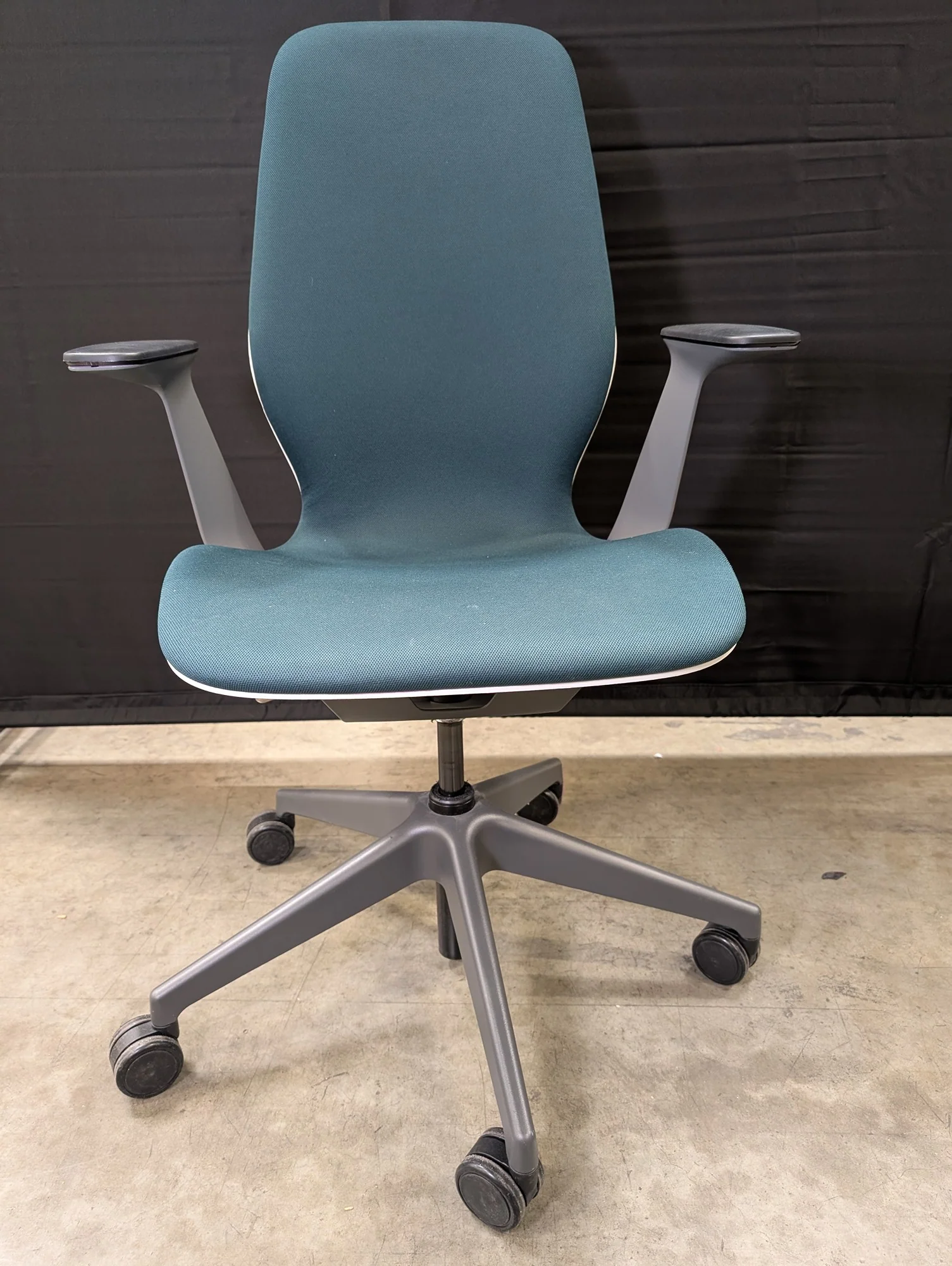 Steelcase Series 1 Modern Ergonomic Task Chair Teal Fabric Grey Base