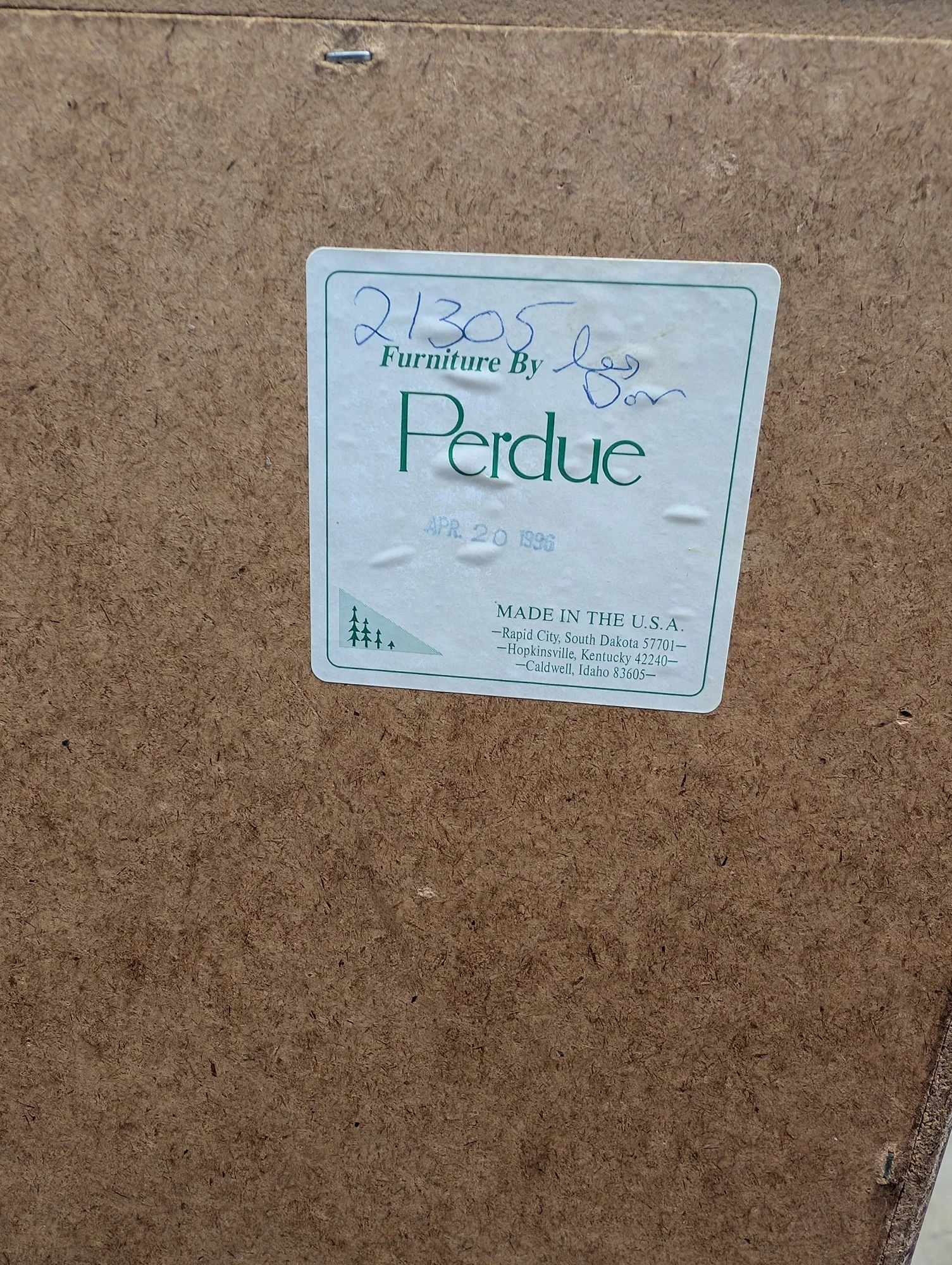 Perdue Dark Green Five-Drawer Chest with Gold Geometric Pattern - Image 4