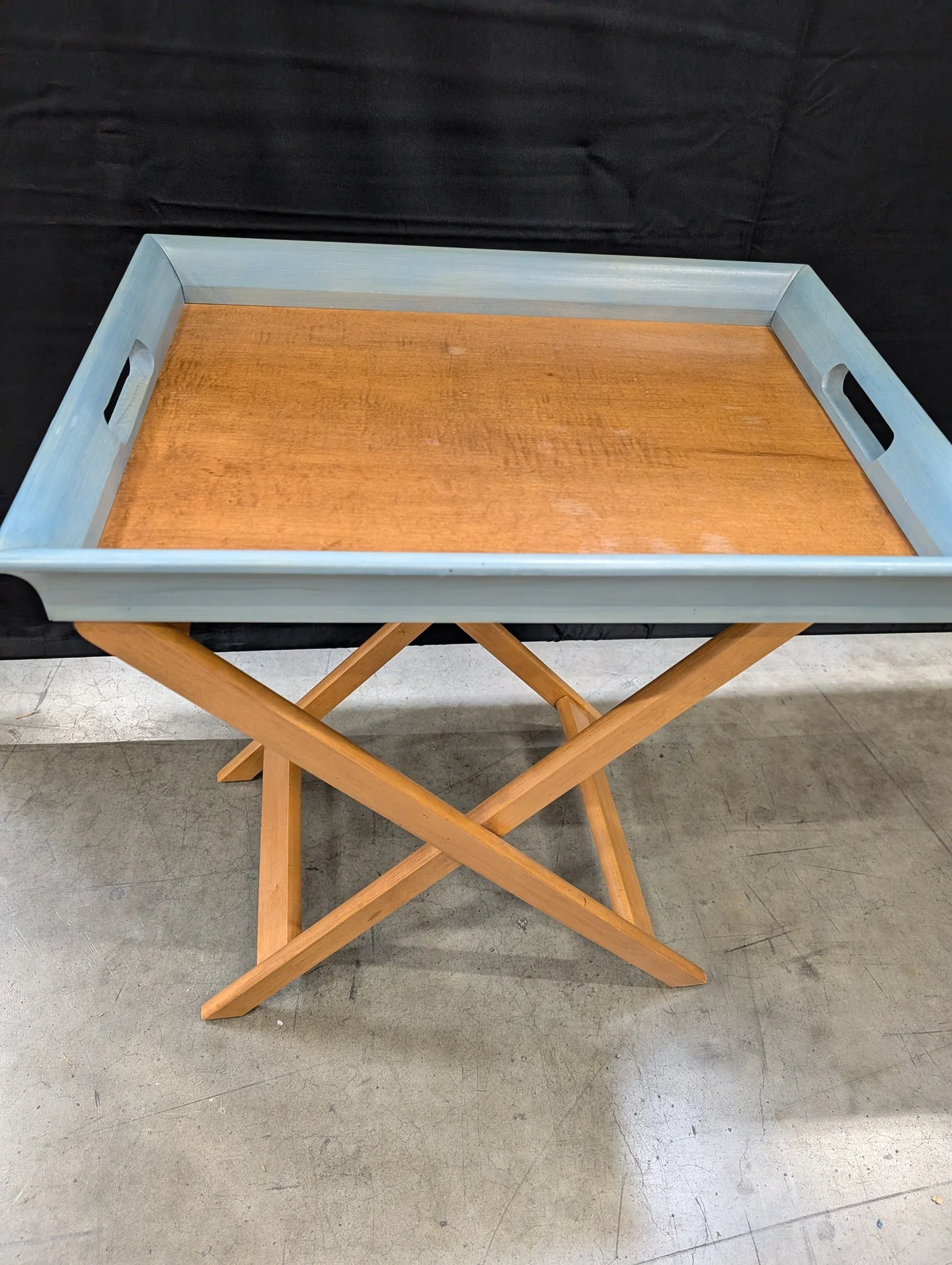 Ethan Allen Portable Wooden Tray Table with Folding X-Frame Stand - Image 4