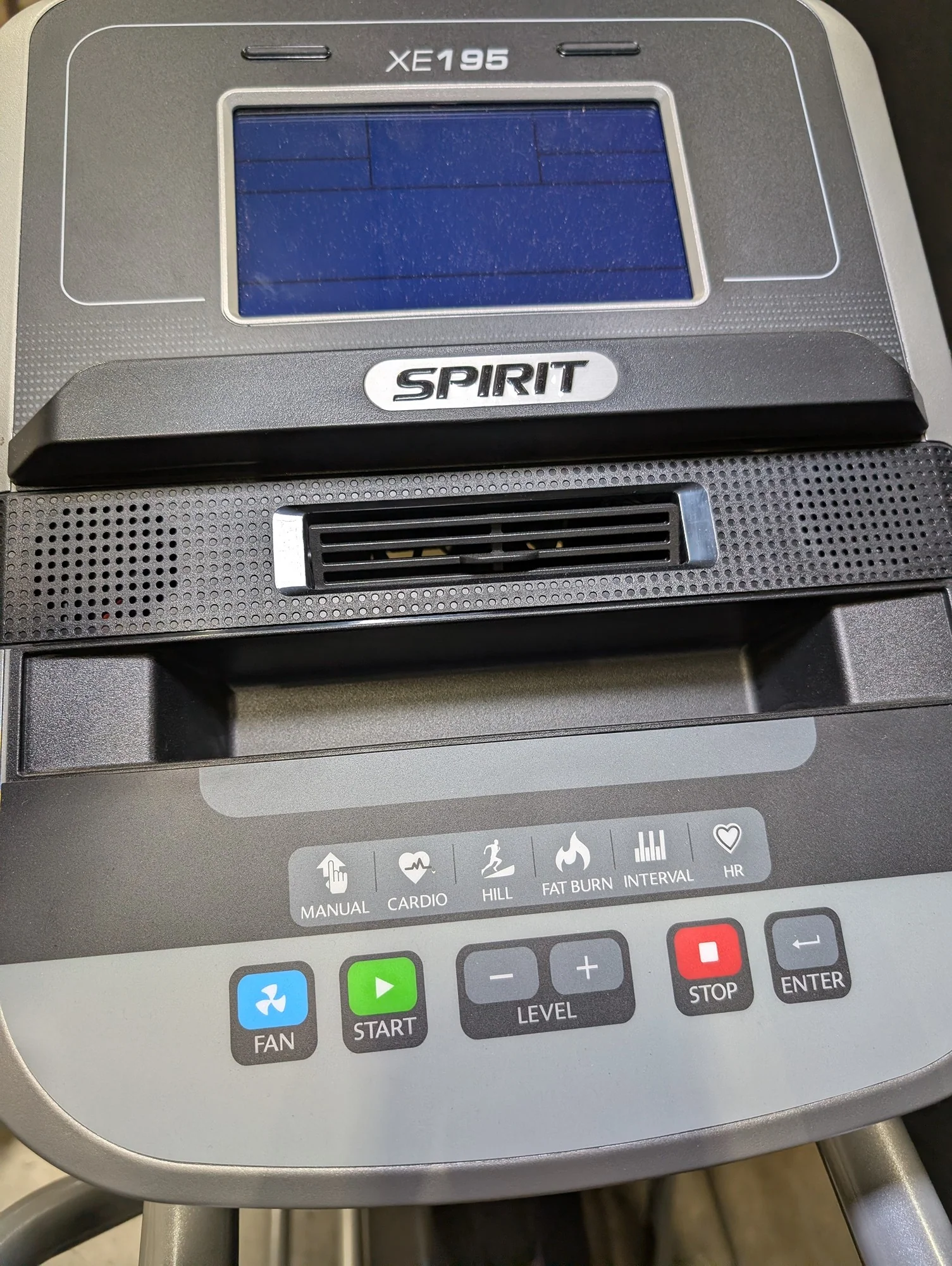 Spirit XE195 Elliptical Trainer Fitness Machine - Image 4