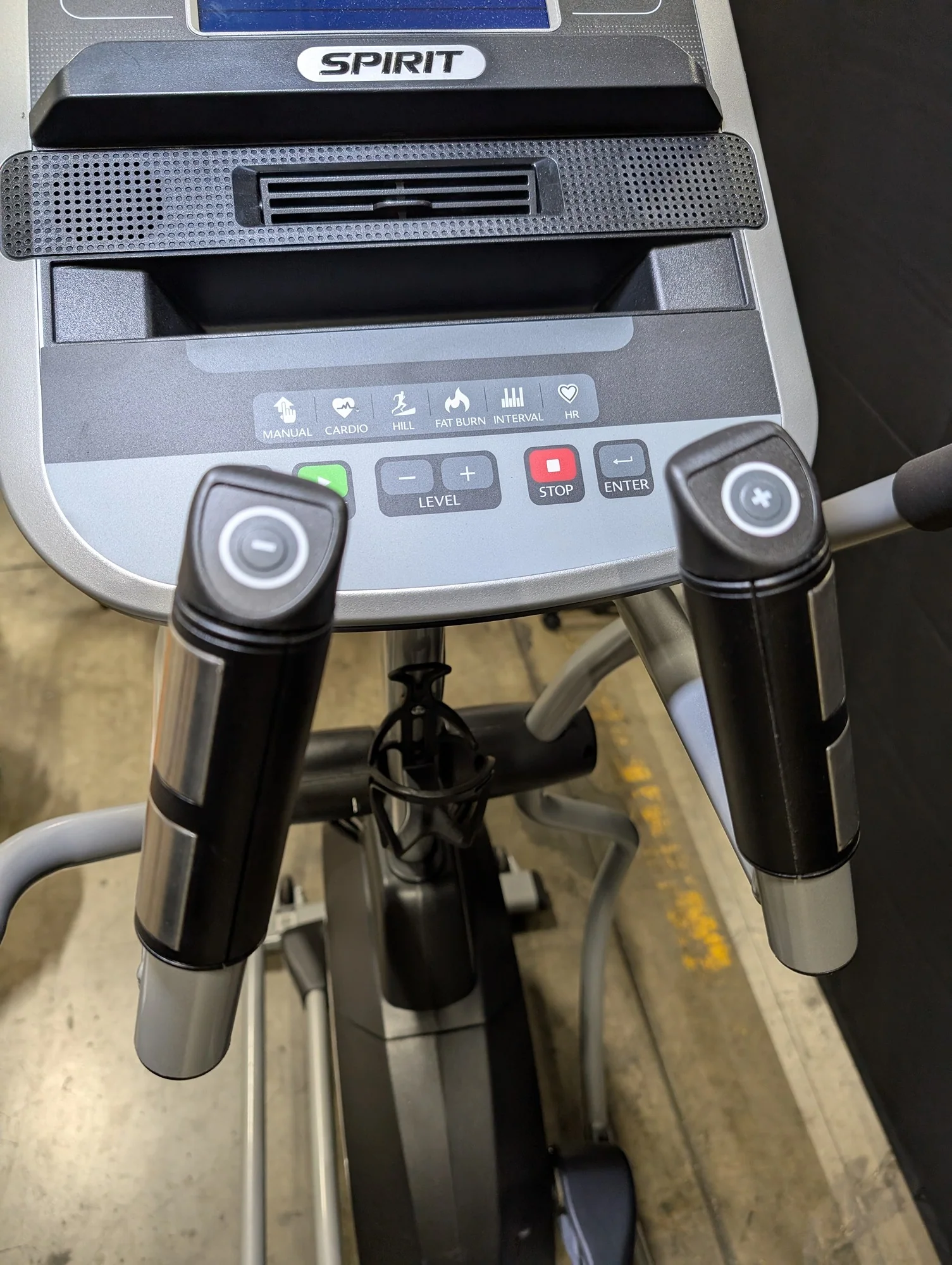 Spirit XE195 Elliptical Trainer Fitness Machine - Image 5