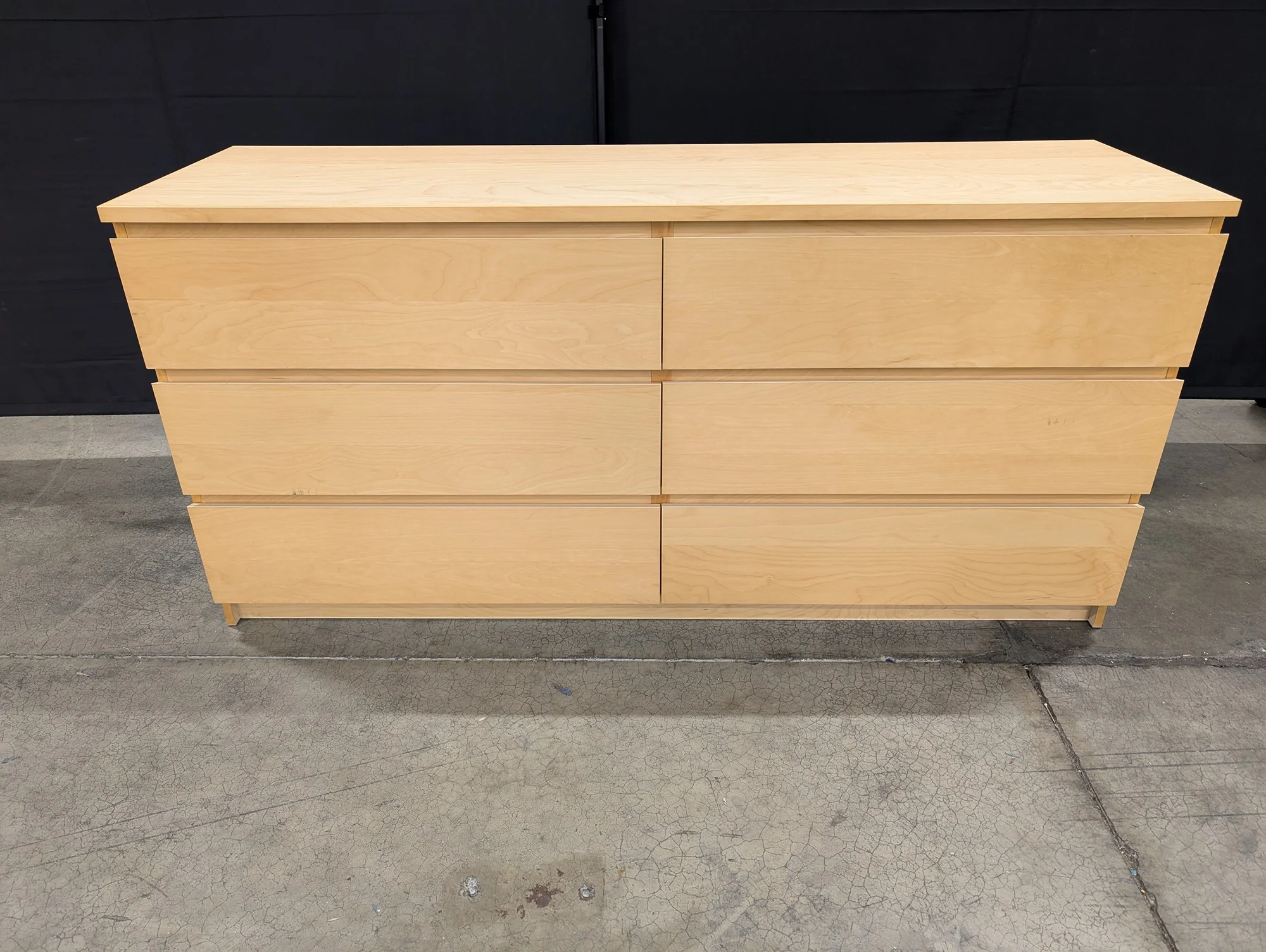 Modern Six-Drawer Light Wood Finish Dresser - Image 3