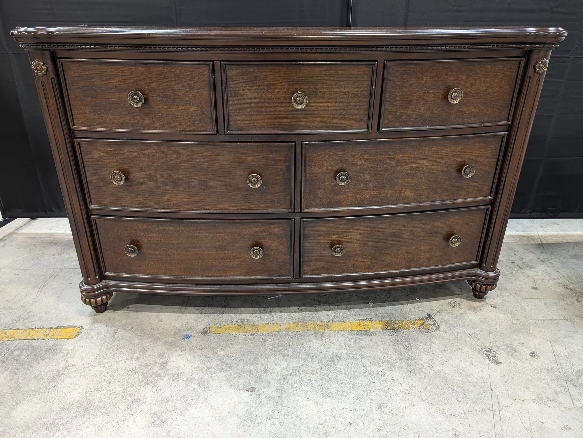Rivers Edge Furniture Company Dark Wood Seven-Drawer Chest