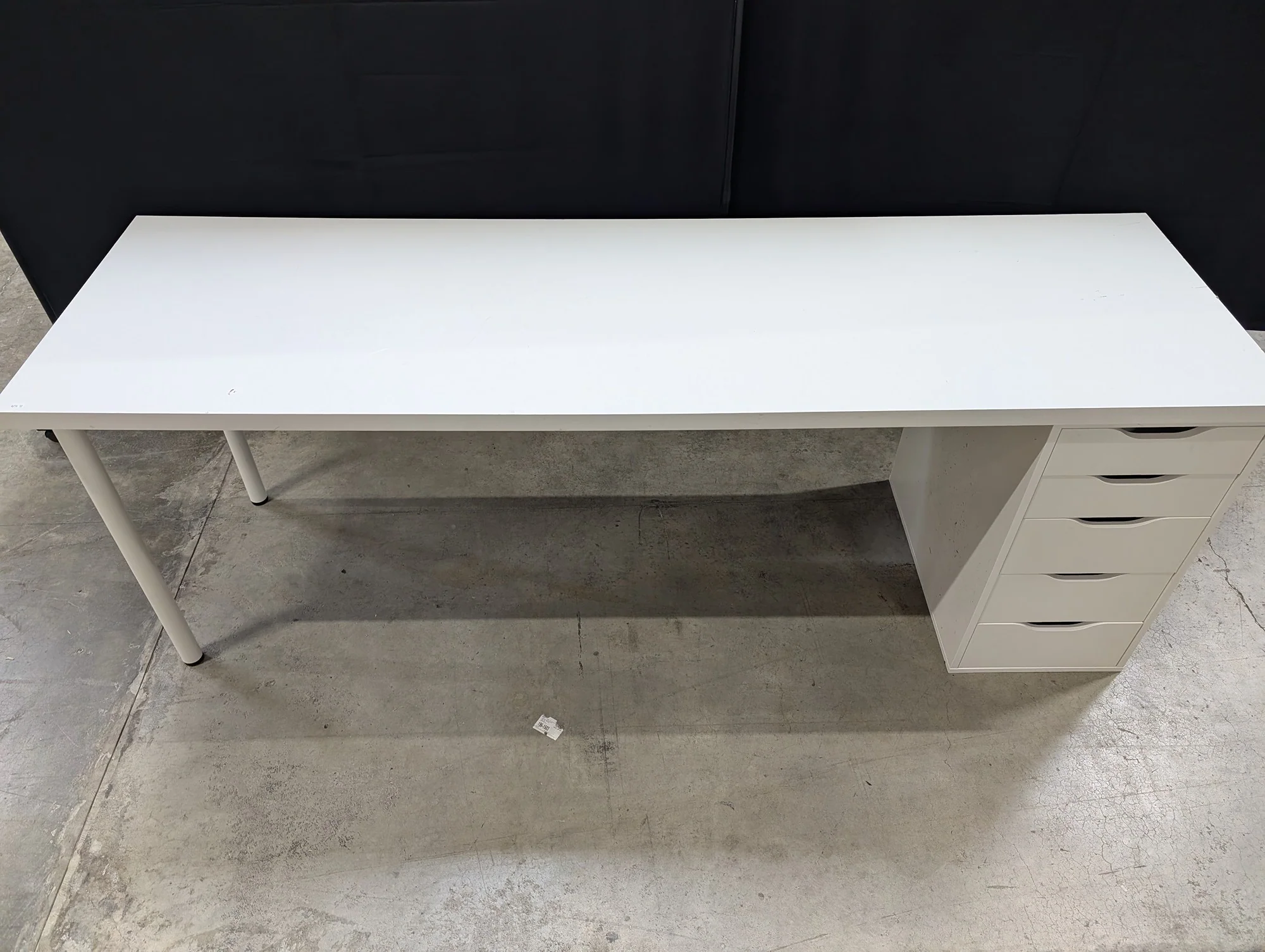 Modern White Rectangular Desk with Storage Drawers - Image 4