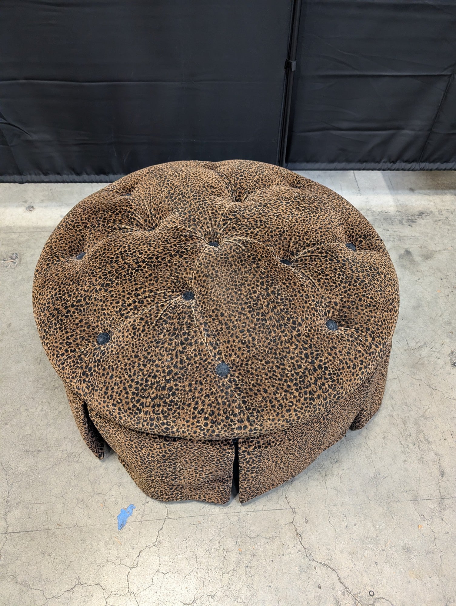 Round Tufted Leopard Print Upholstered Ottoman with Pleated Skirt - Image 2
