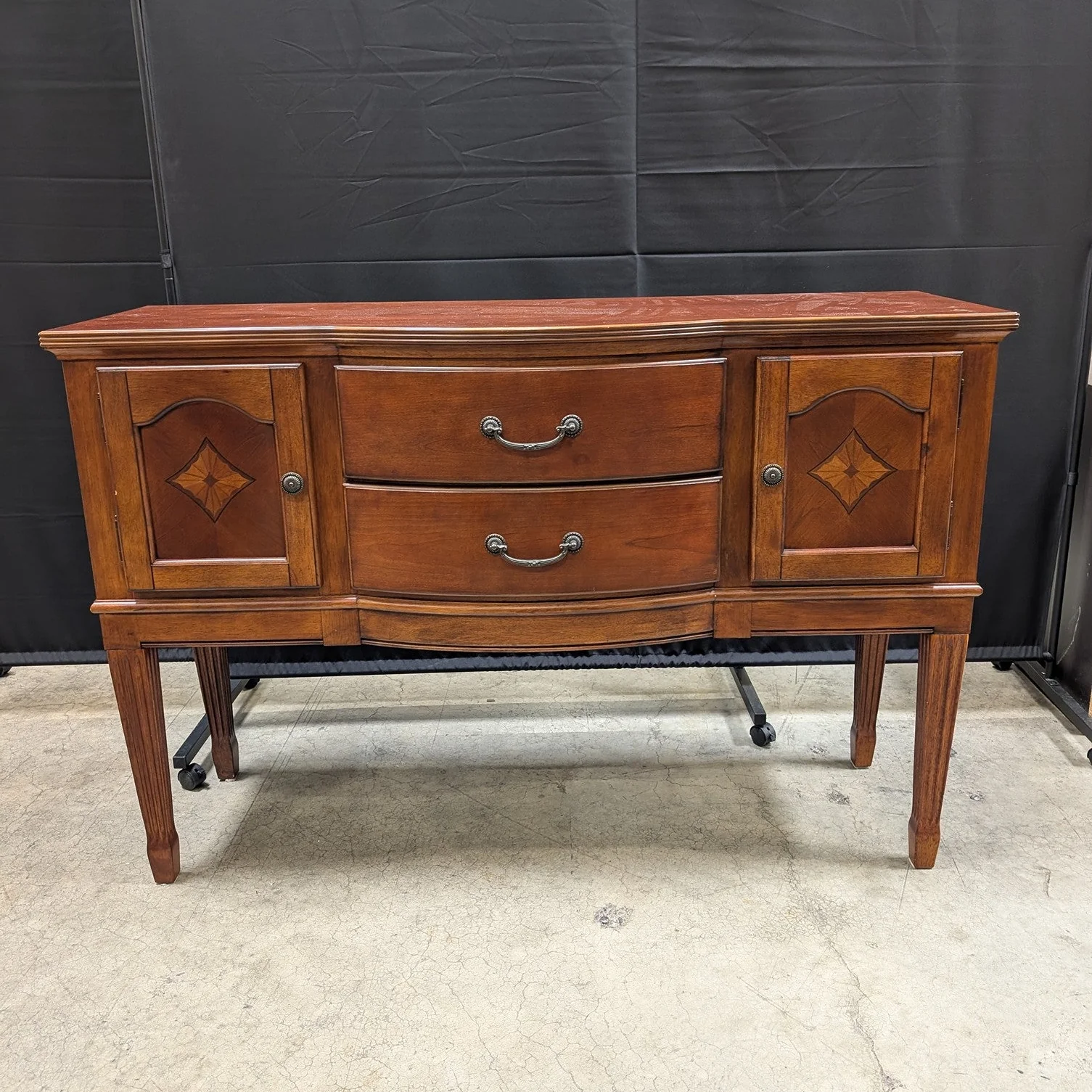 Traditional Wood Sideboard Buffet with Inlay Accents