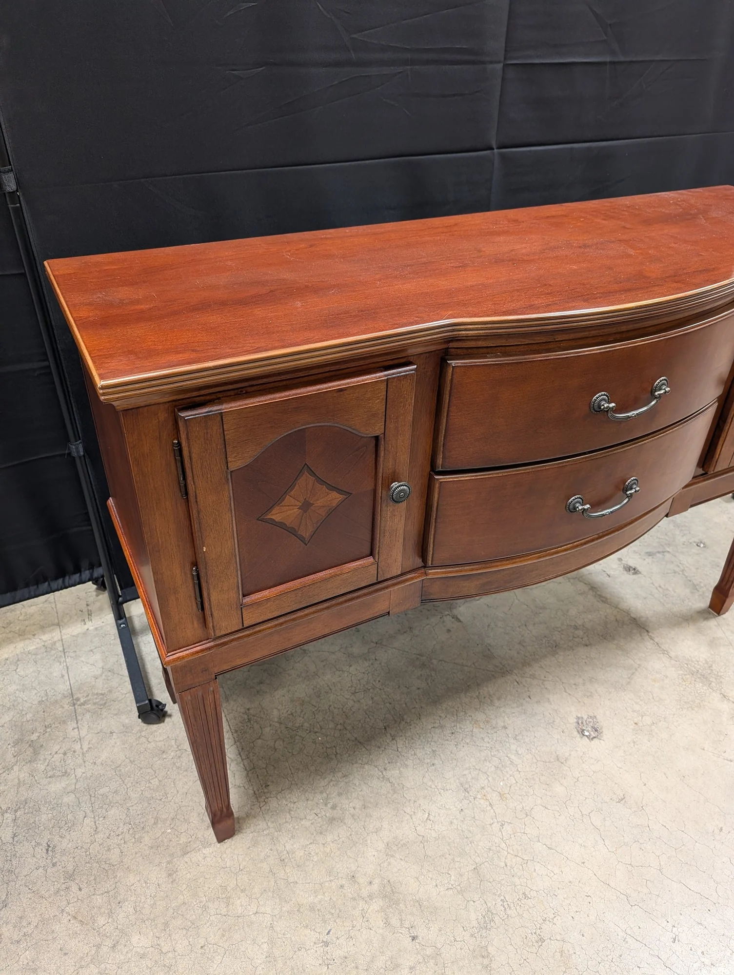 Traditional Wood Sideboard Buffet with Inlay Accents - Image 4