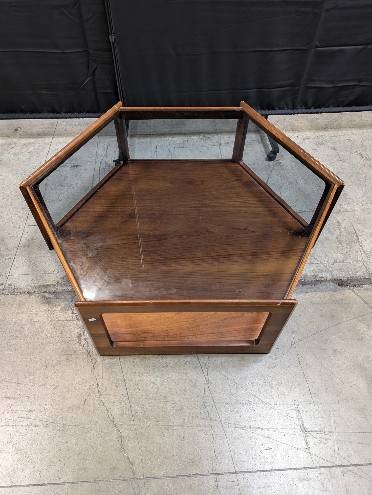 Mid-Century Modern Hexagonal Wood and Glass Display Table - Image 3