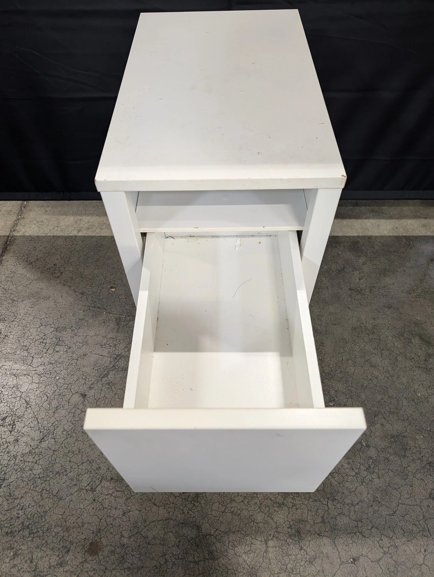 Versatile White Single Drawer Accent Table - Image 4