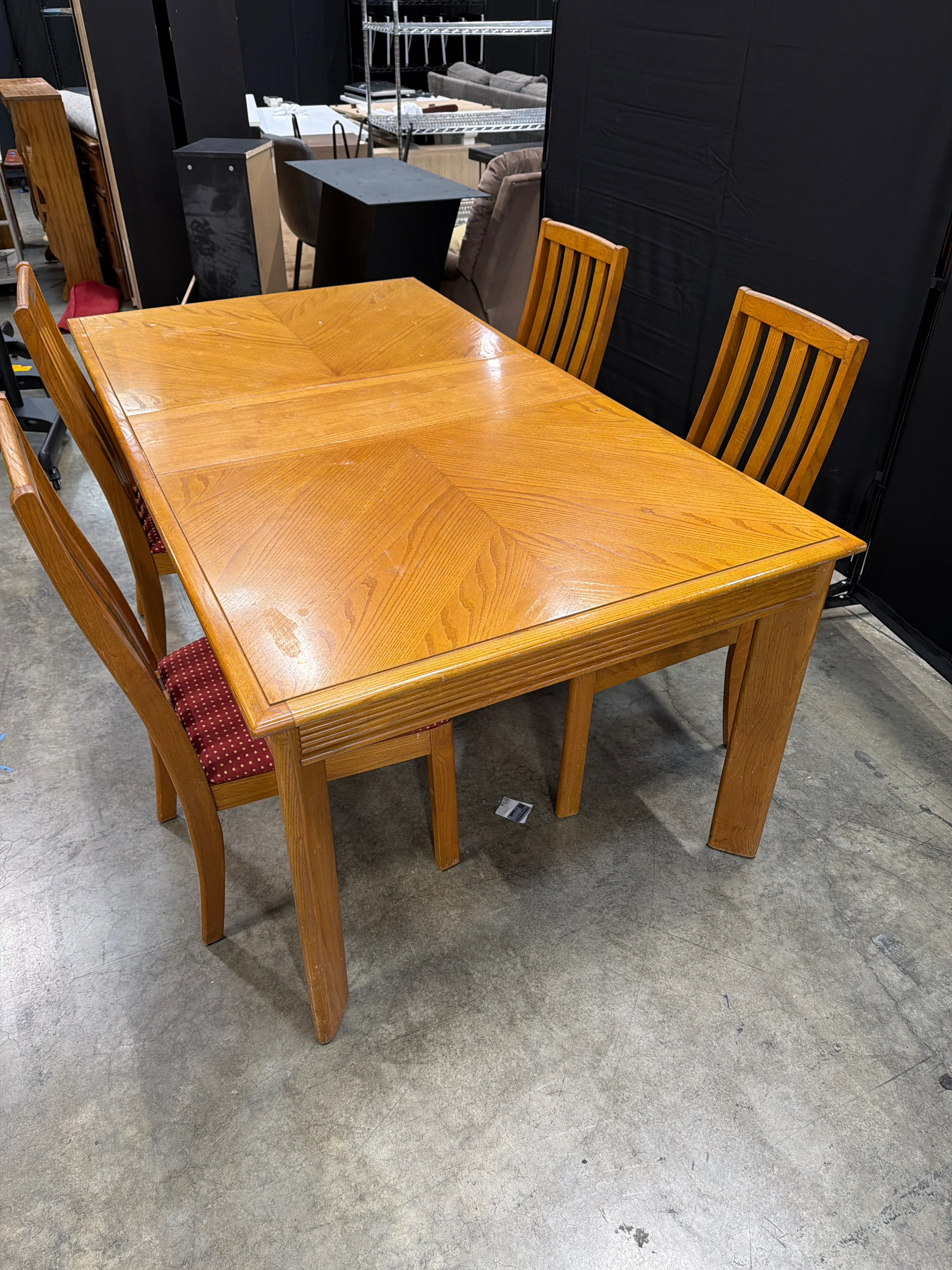 Sturdy Wooden Extendable Dining Set with Four Red Fabric Wooden Chairs - Image 4