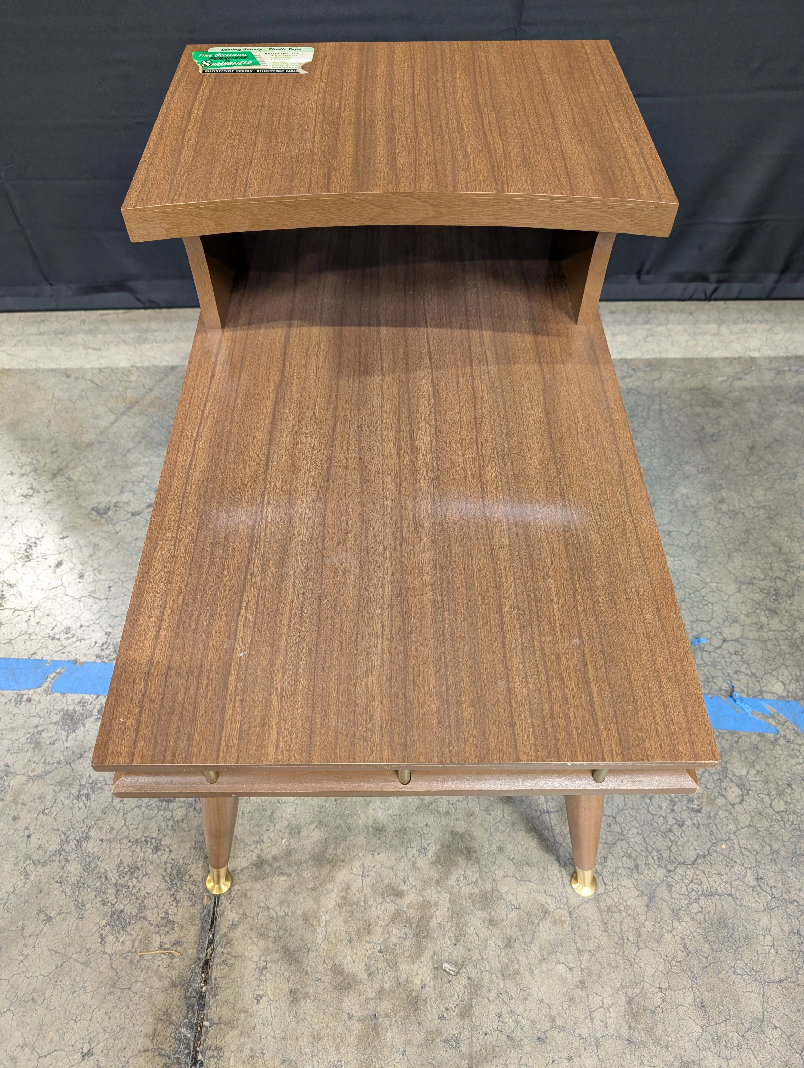 Mid-Century Modern Two-Tier Side Table with Tapered Legs - Image 4