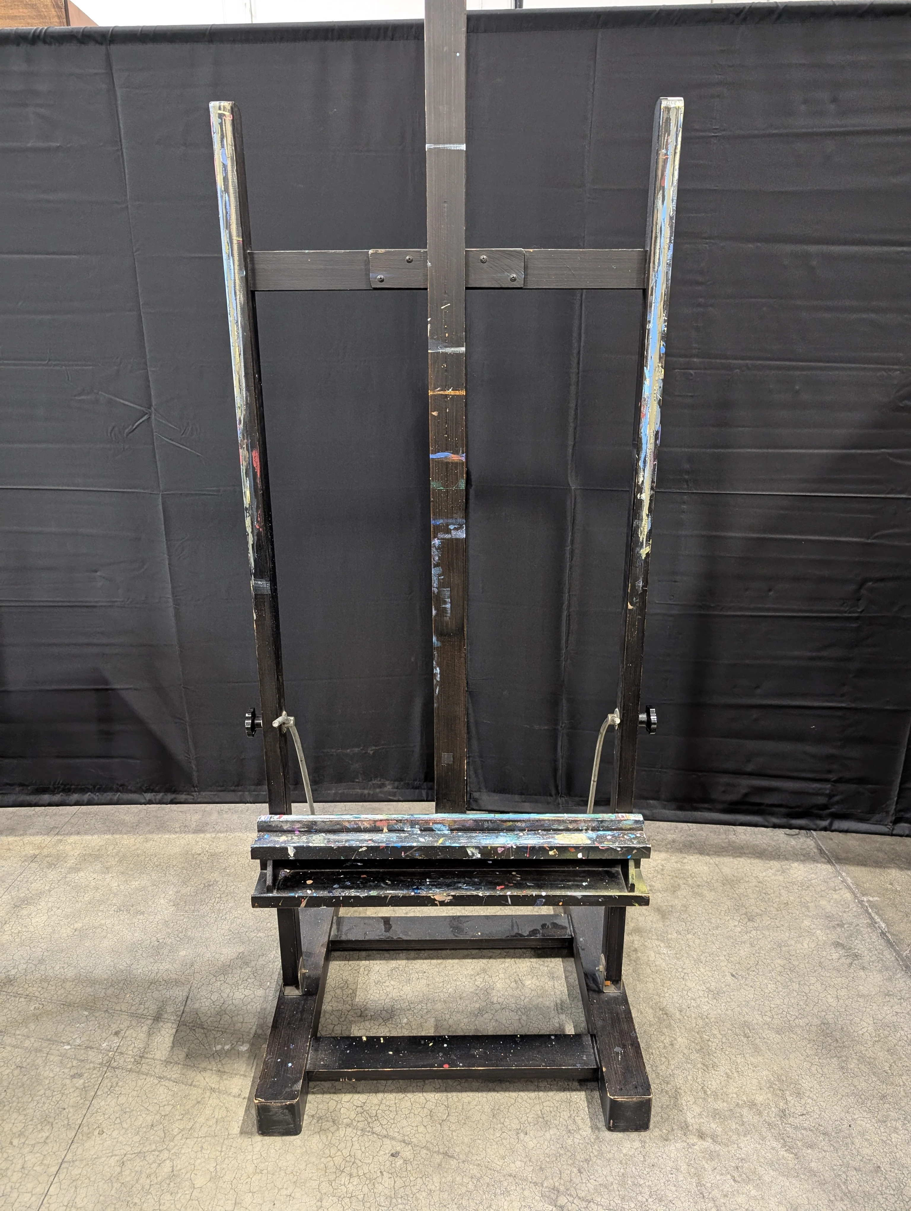 Adjustable Black Wooden Studio Easel - Image 3