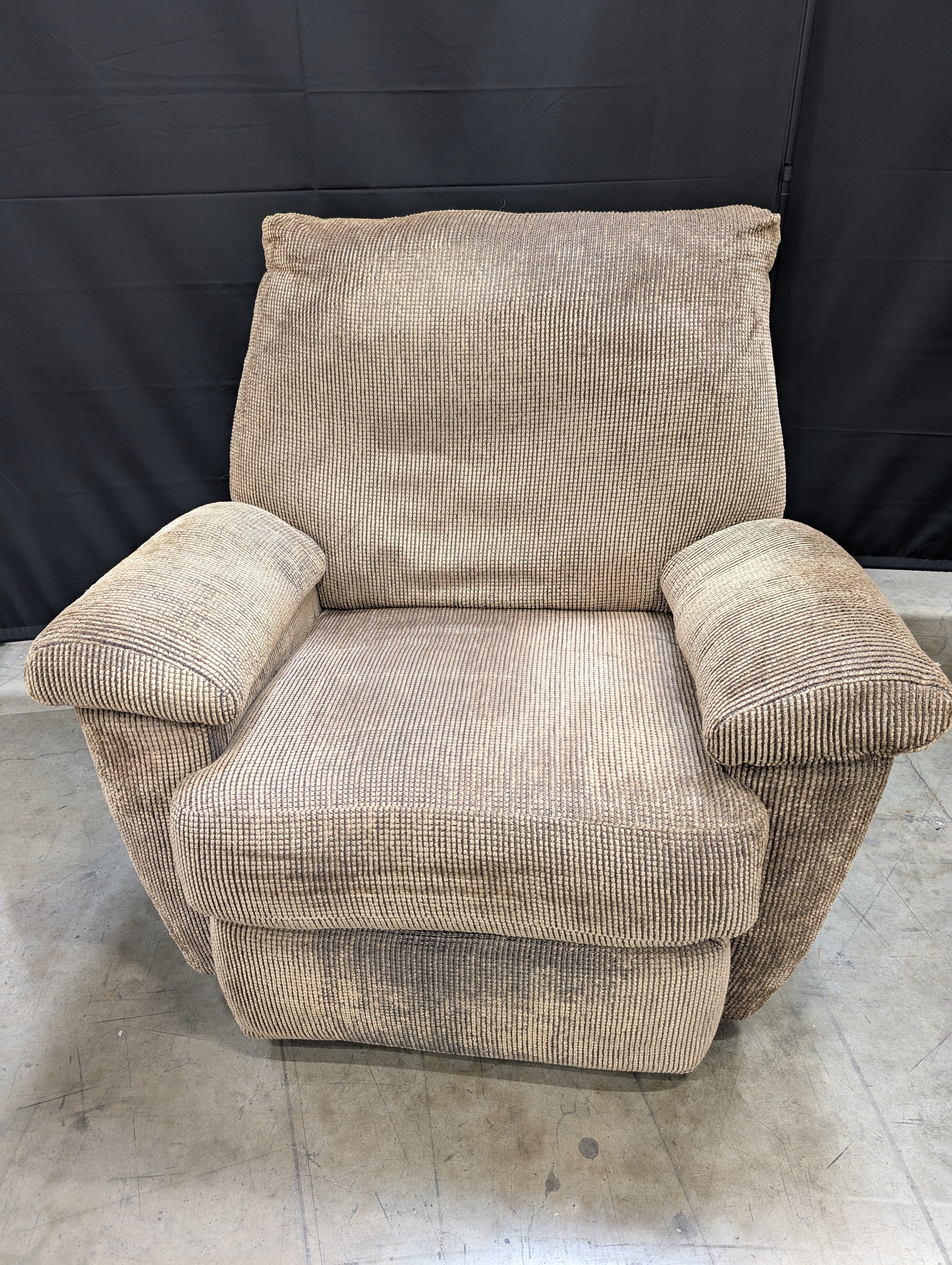 Textured Striped Recliner Armchair - Image 4