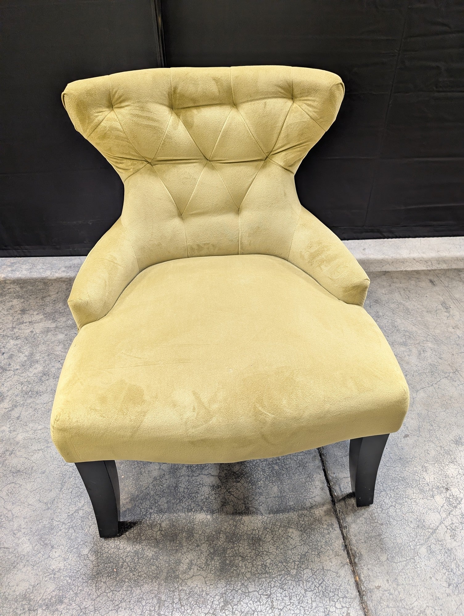 OFFICE STAR PRODUCTS Chartreuse Tufted Upholstered Accent Chair - Image 5