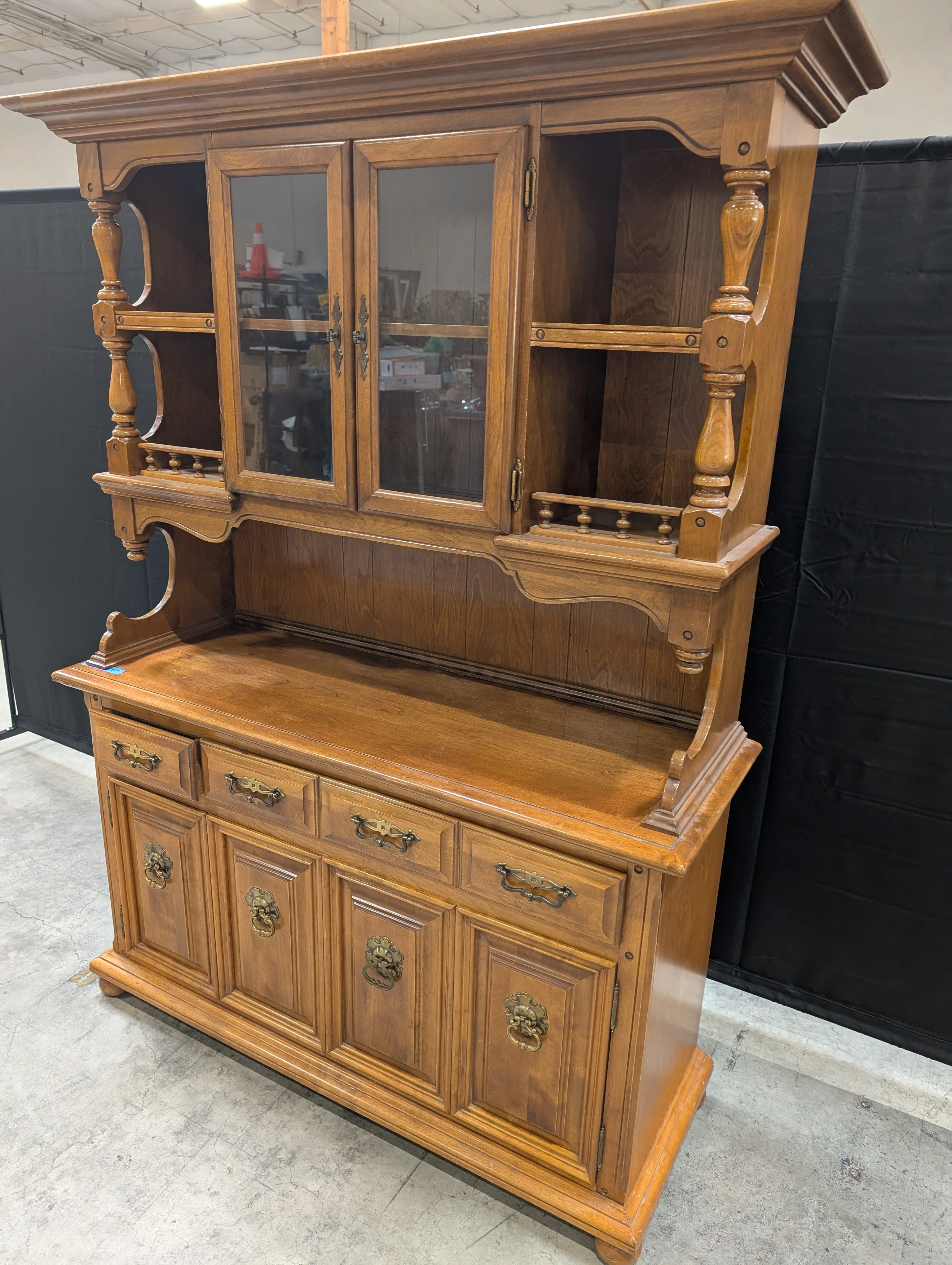 Cal Shops Traditional Wood Hutch with Glass Display and Buffet - Image 3