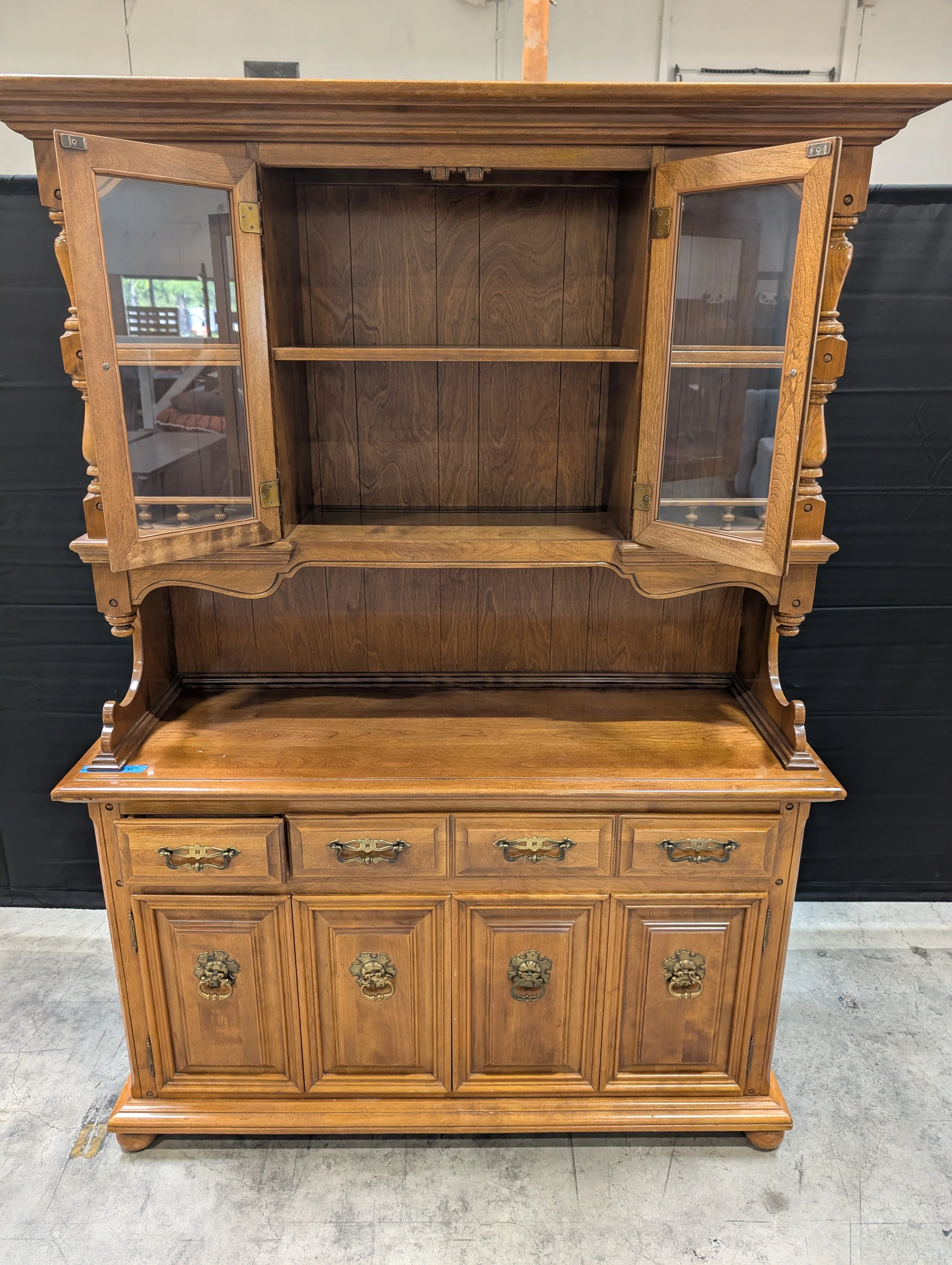 Cal Shops Traditional Wood Hutch with Glass Display and Buffet - Image 4