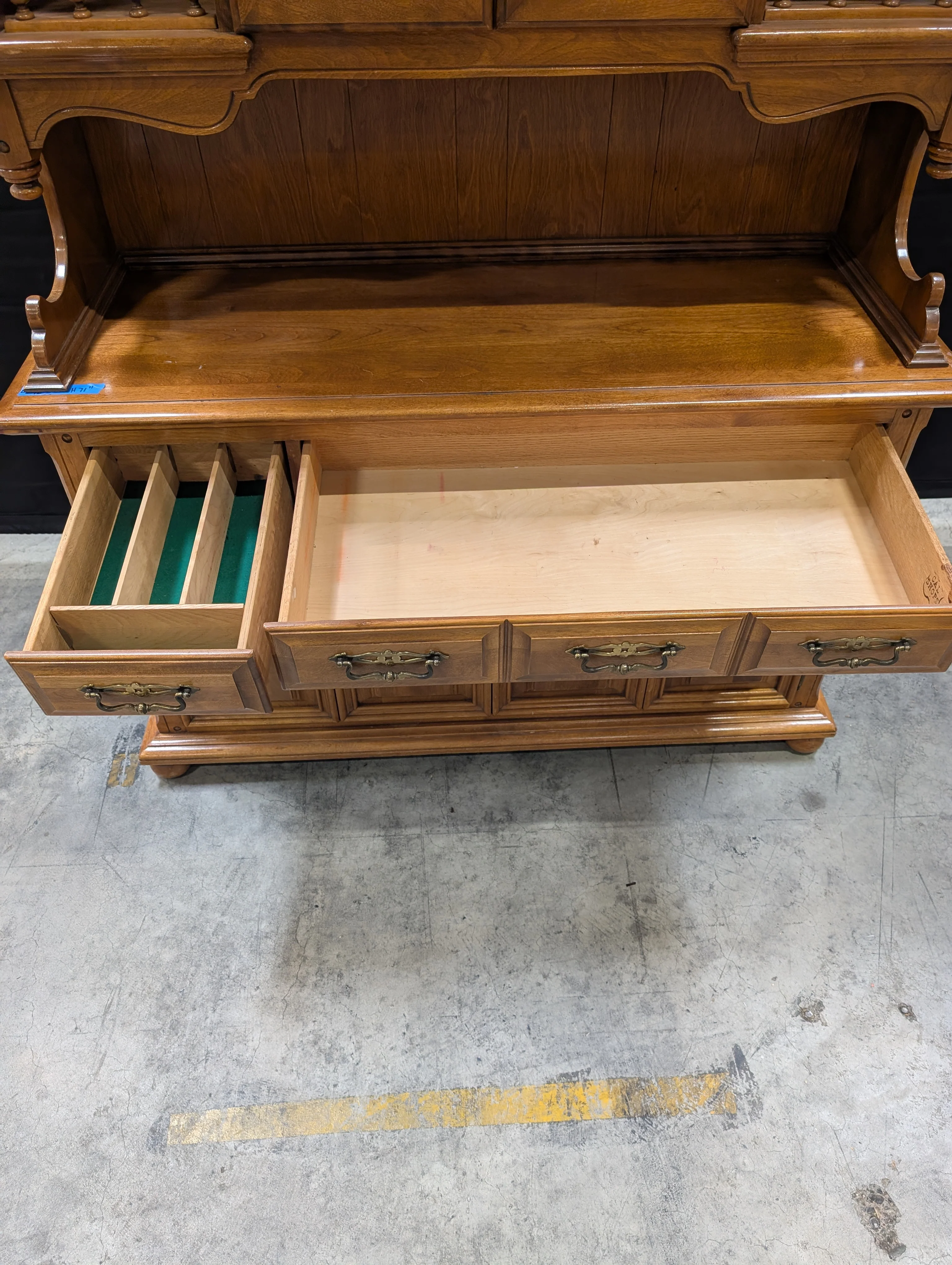 Cal Shops Traditional Wood Hutch with Glass Display and Buffet - Image 5