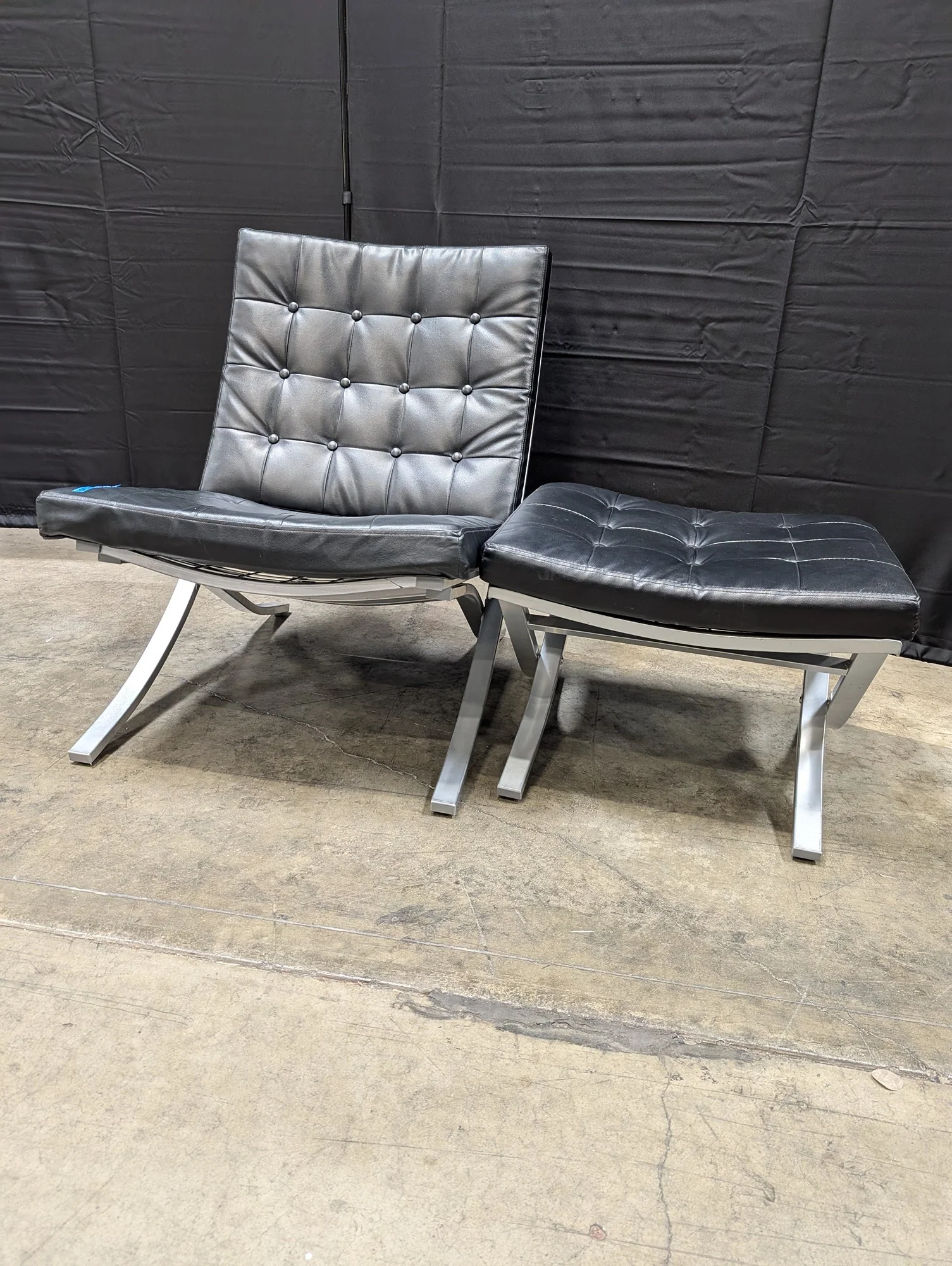Contemporary Black Tufted Lounge Chair and Ottoman Set - Image 3
