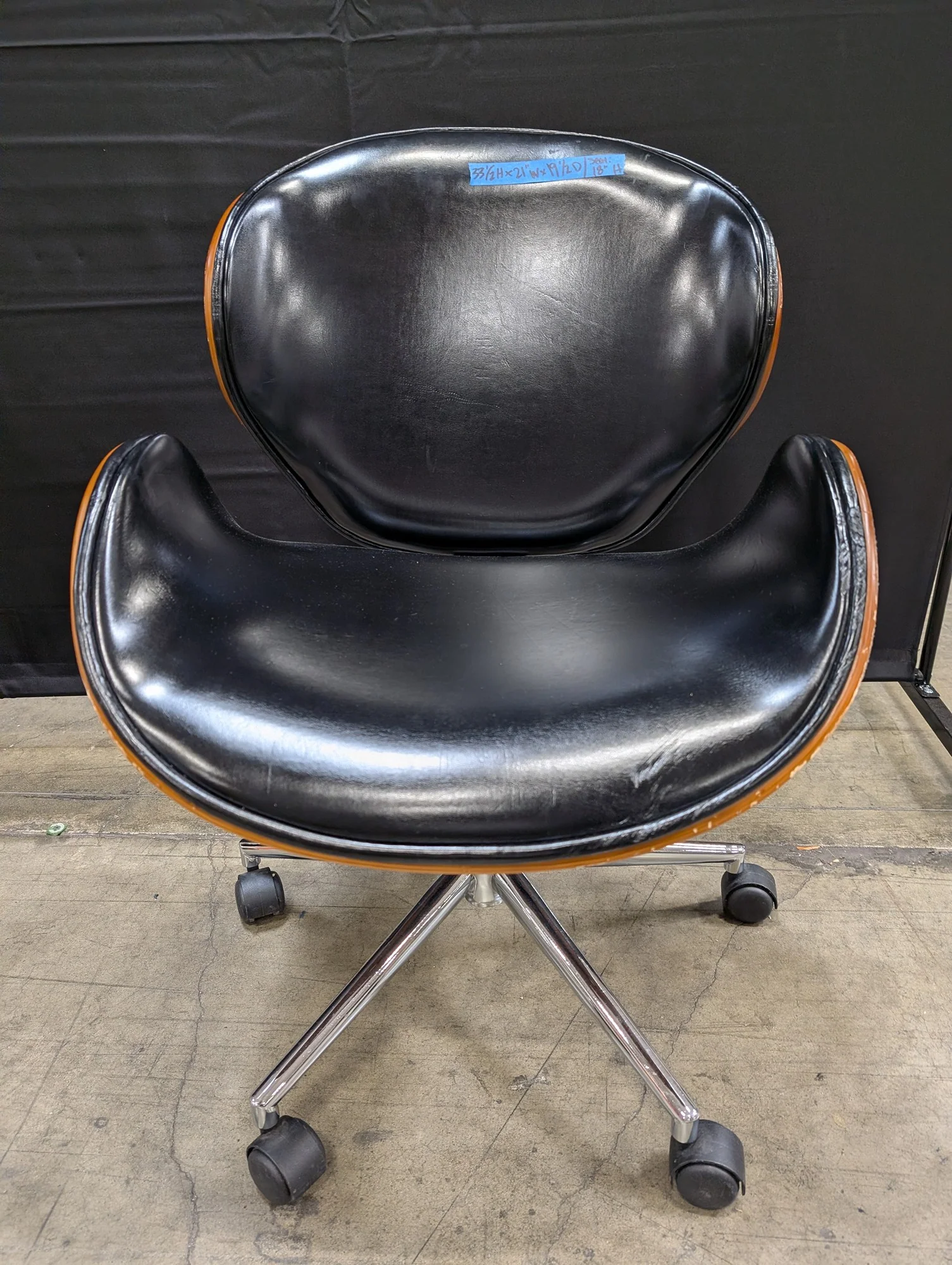 Modern Swivel Office Chair with Black Upholstery and Bentwood Frame