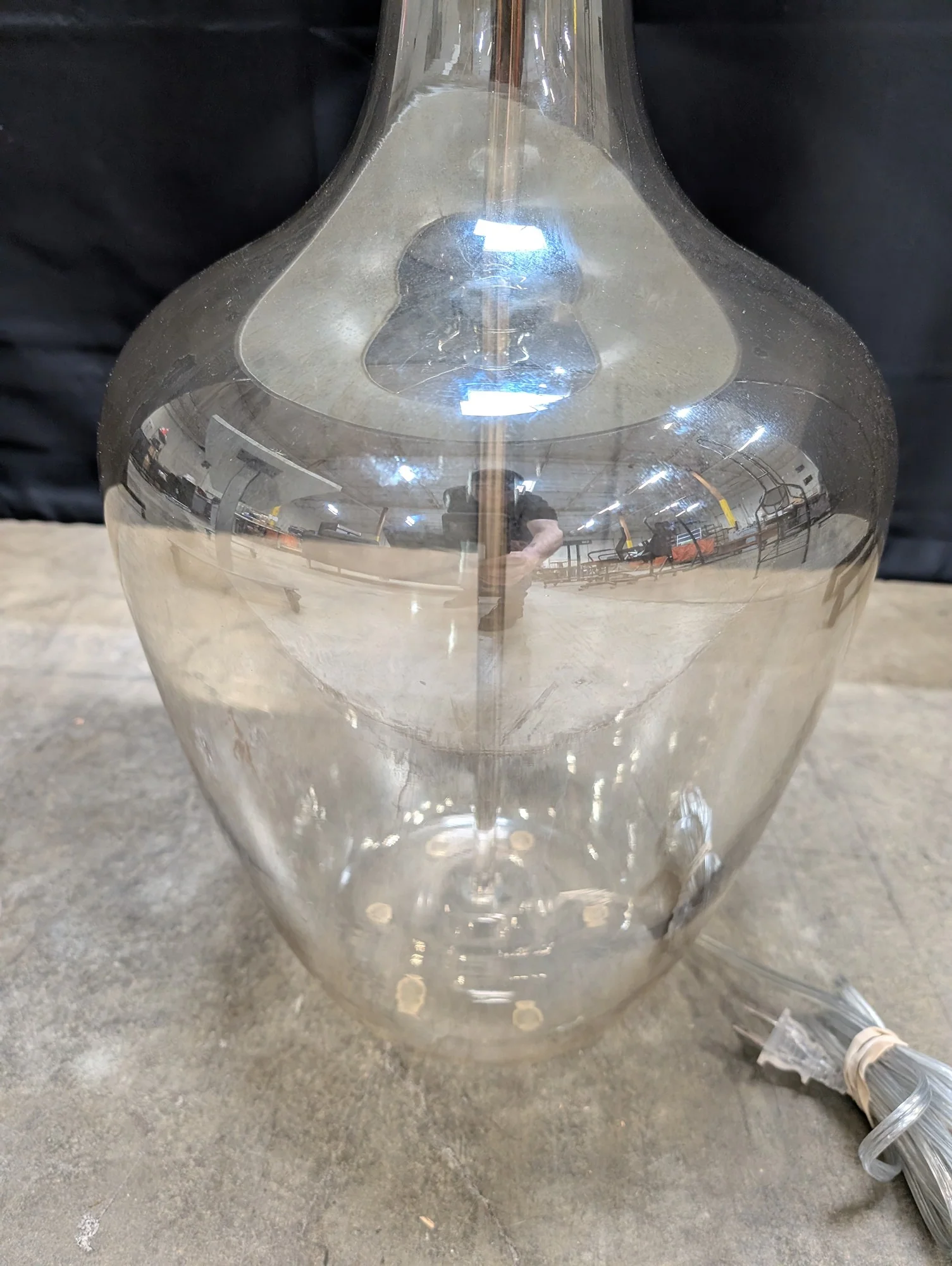 Modern Clear Glass Gourd Table Lamp with White Drum Shade - Image 3