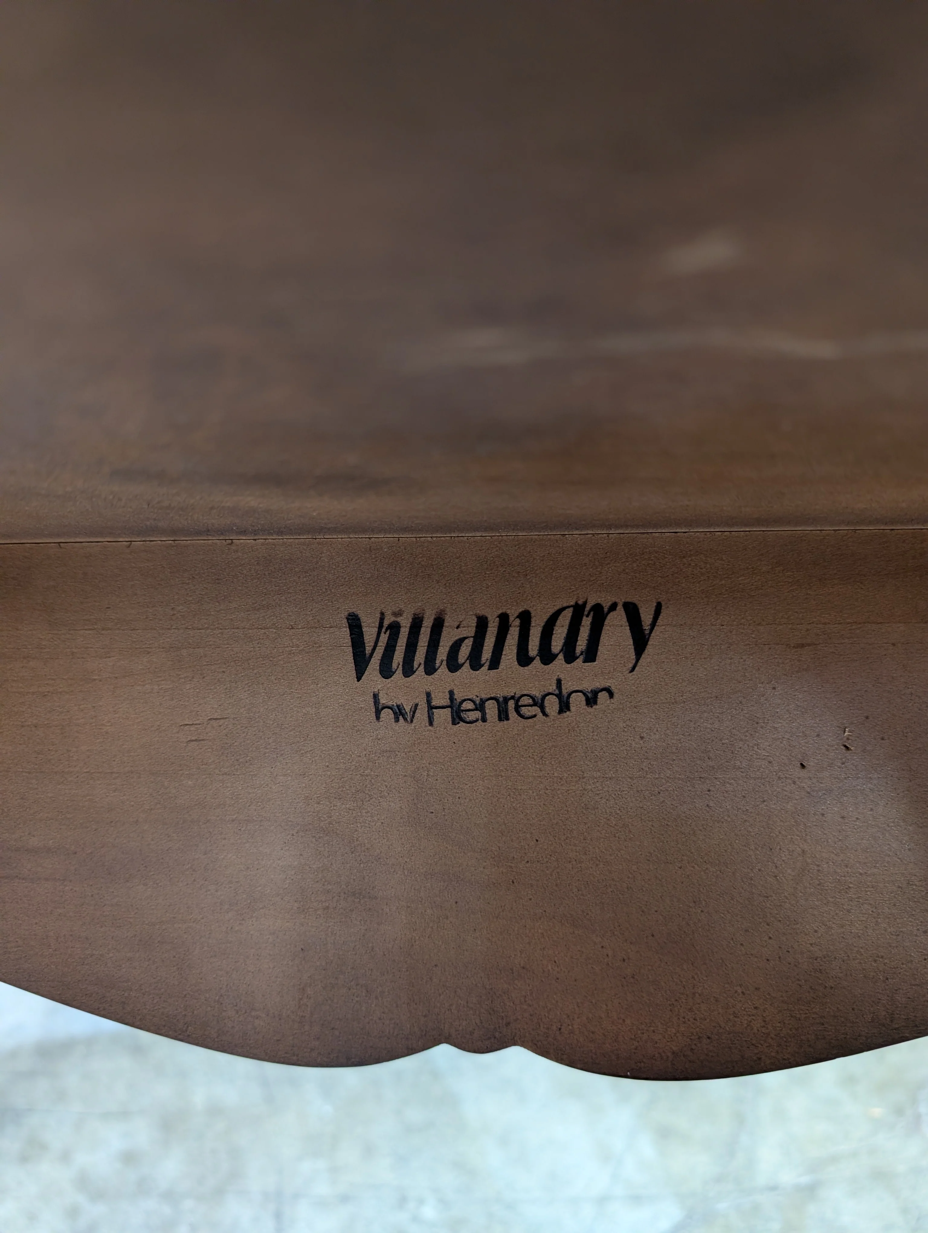 Henredon Villanary Collection Carved Wood Side Table - Image 10