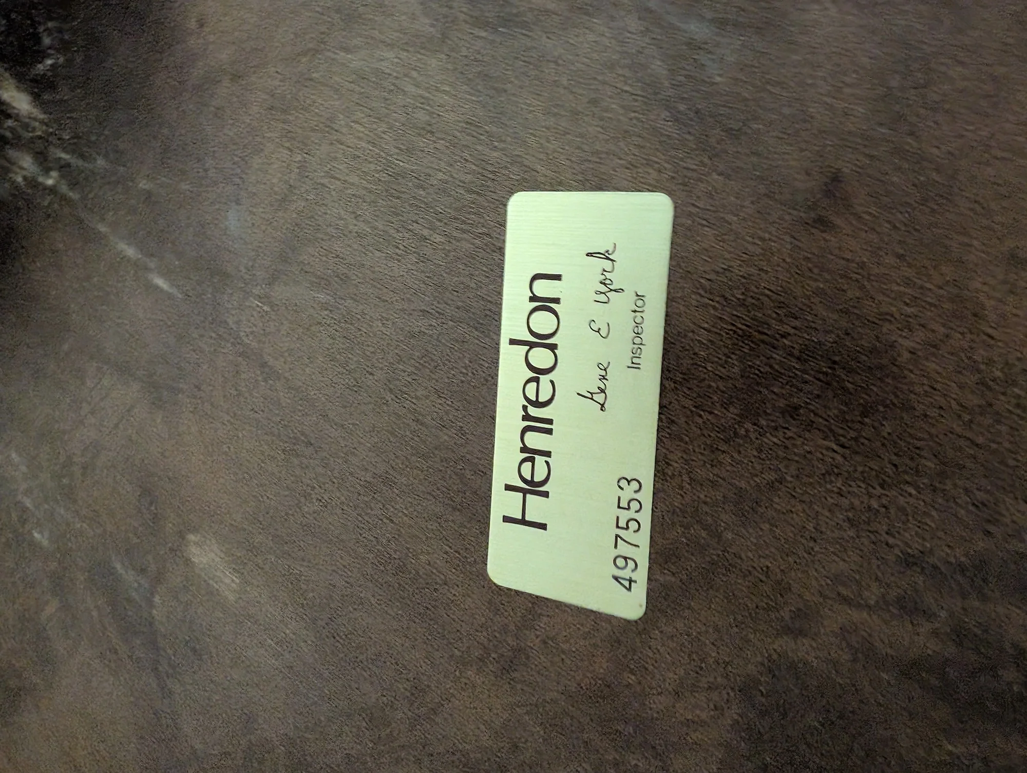 Henredon Villanary Collection Carved Wood Side Table - Image 3
