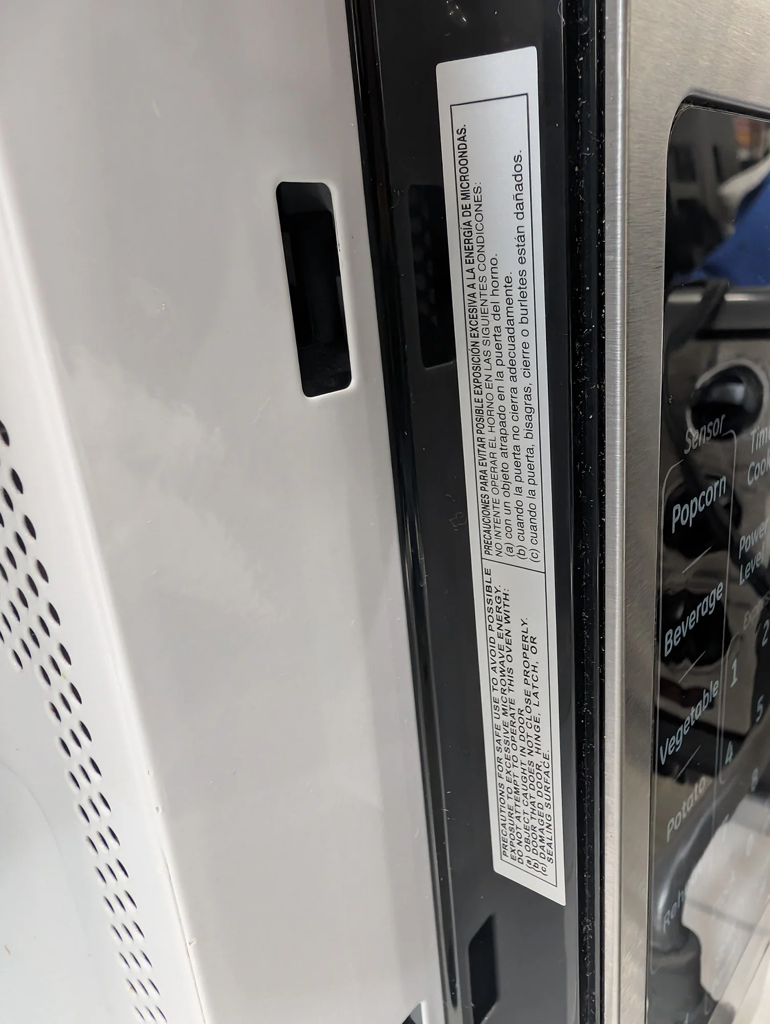 GENERAL ELECTRIC Stainless Steel Countertop Microwave Oven - Image 3