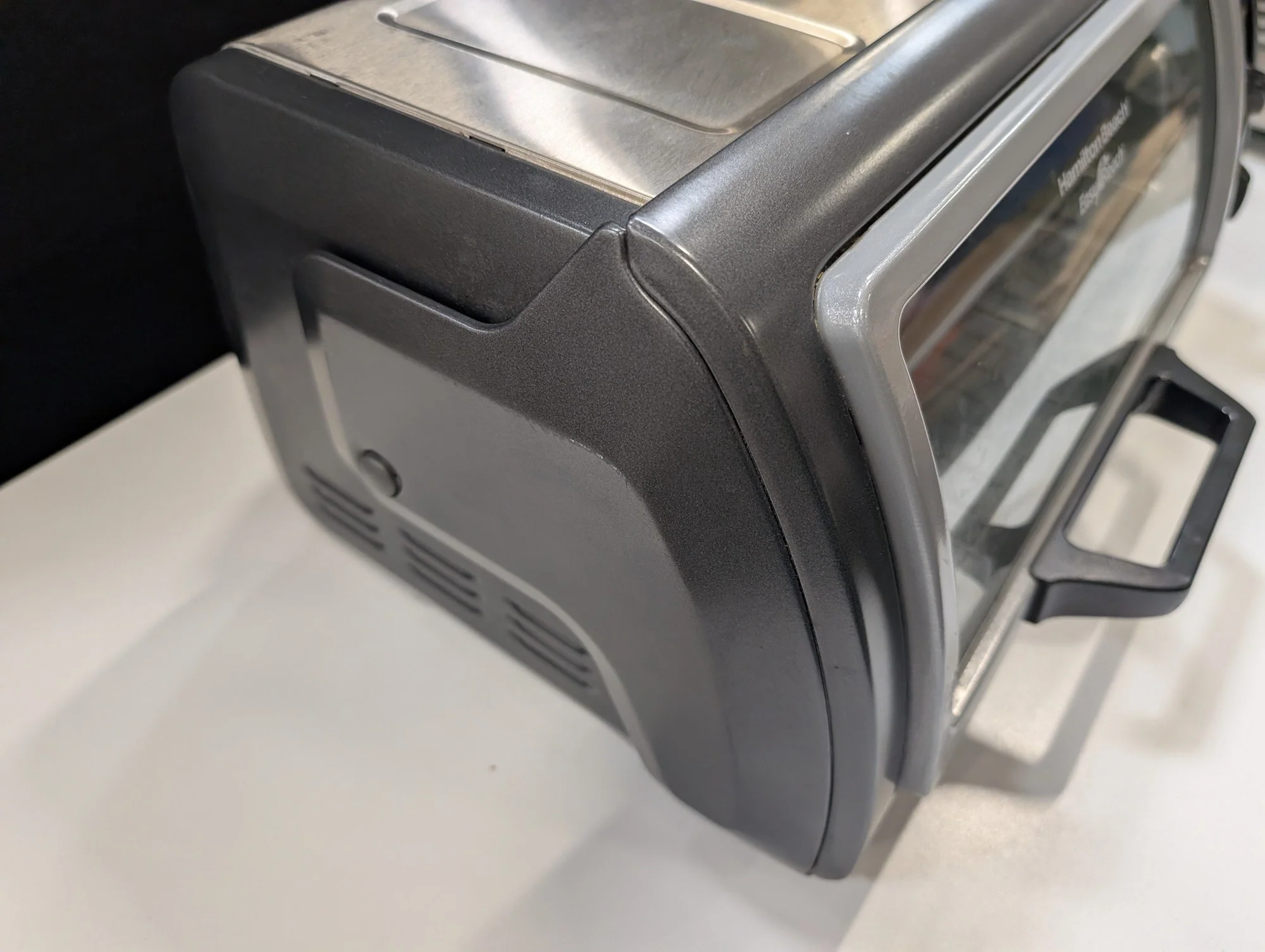 Hamilton Beach Easy Reach Countertop Toaster Oven - Image 3