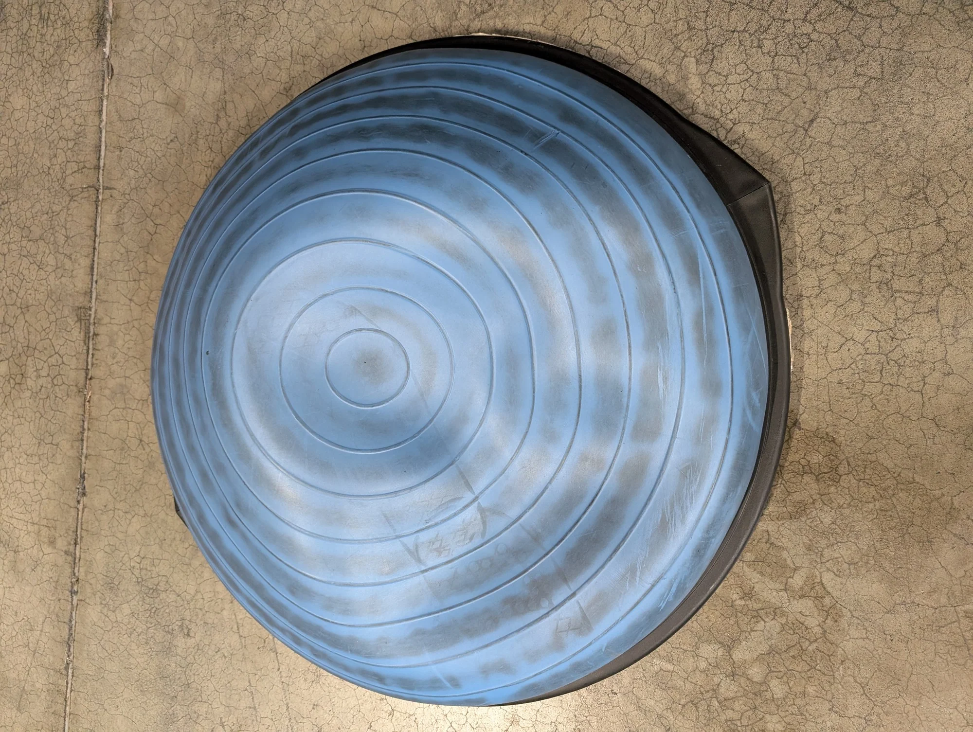BOSU Blue Balance Trainer Half Ball Fitness Equipment - Image 3