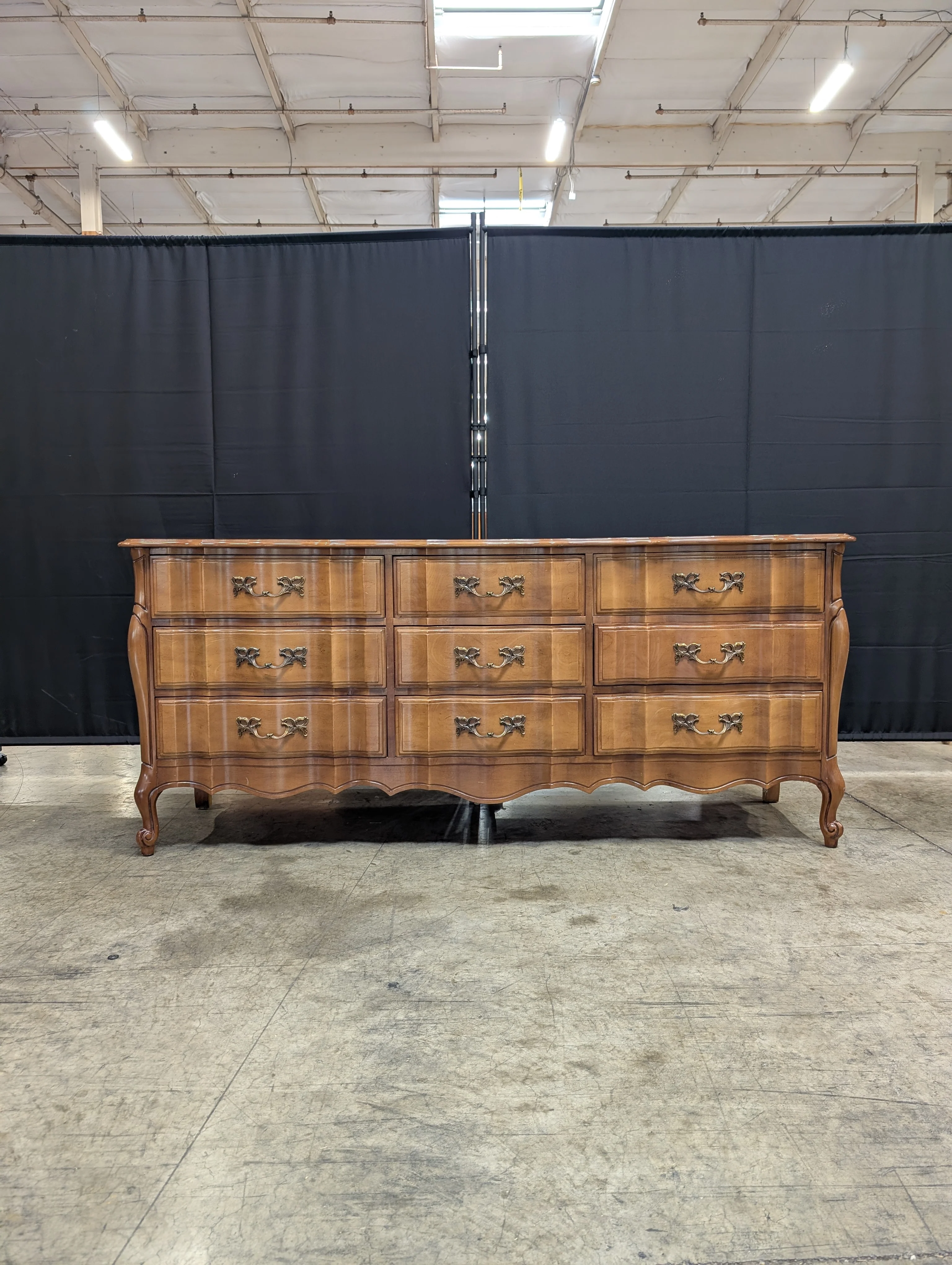 Vintage French Provincial Bombe Wood Dresser with Ornate Brass Hardware - Image 2
